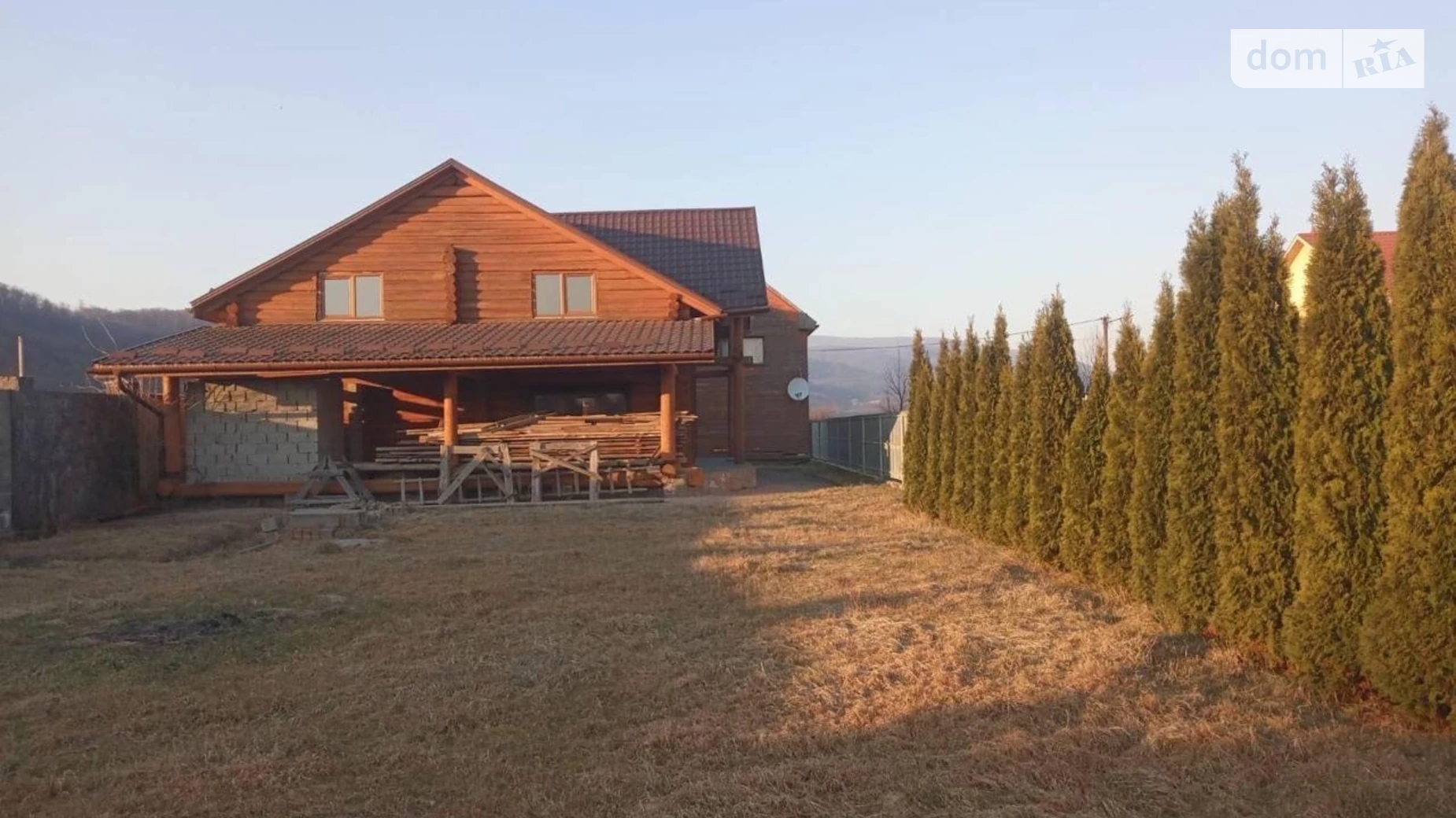 Продается дом на 2 этажа 240 кв. м с гаражом, цена: 150000 $ - фото 2