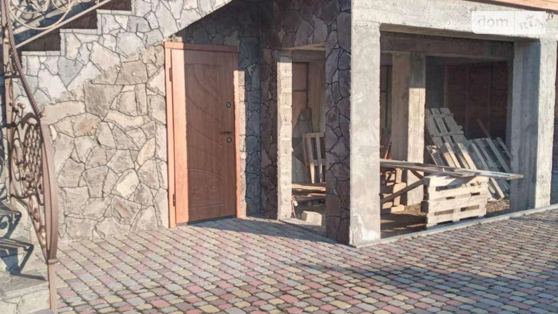 Продается дом на 2 этажа 240 кв. м с гаражом, цена: 150000 $ - фото 5