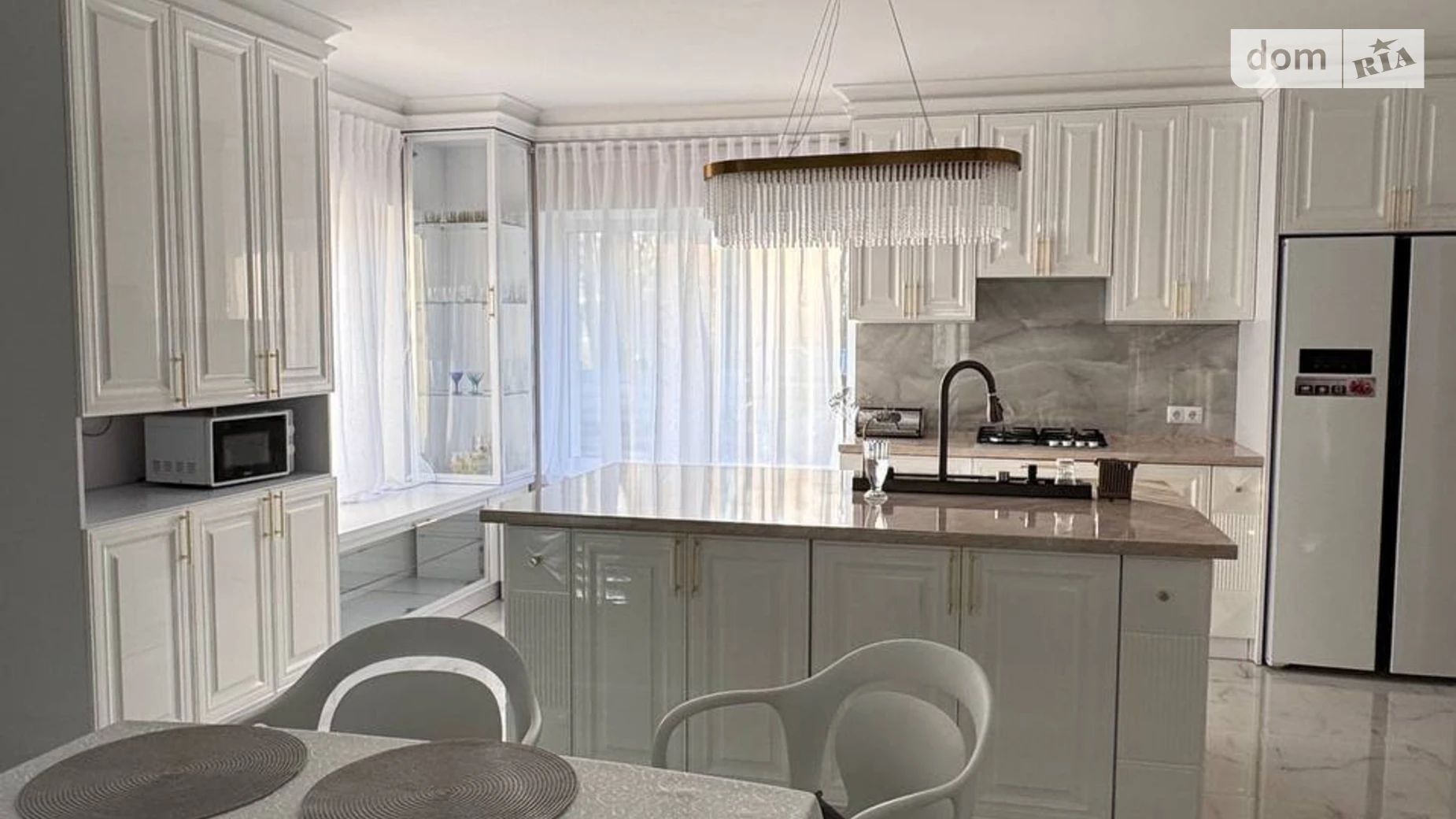 Сдается в аренду дом на 2 этажа 185 кв. м с участком, цена: 2700 $ - фото 2