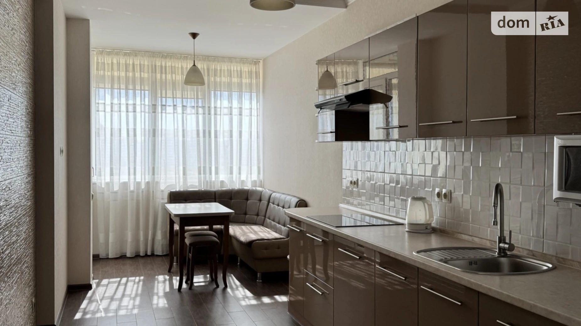 Продается 1-комнатная квартира 44 кв. м в Киеве, ул. Юрия Кондратюка, 3 - фото 4