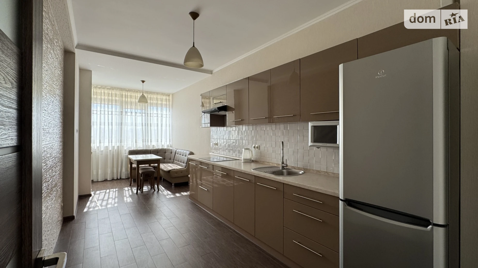 Продается 1-комнатная квартира 44 кв. м в Киеве, ул. Юрия Кондратюка, 3 - фото 2