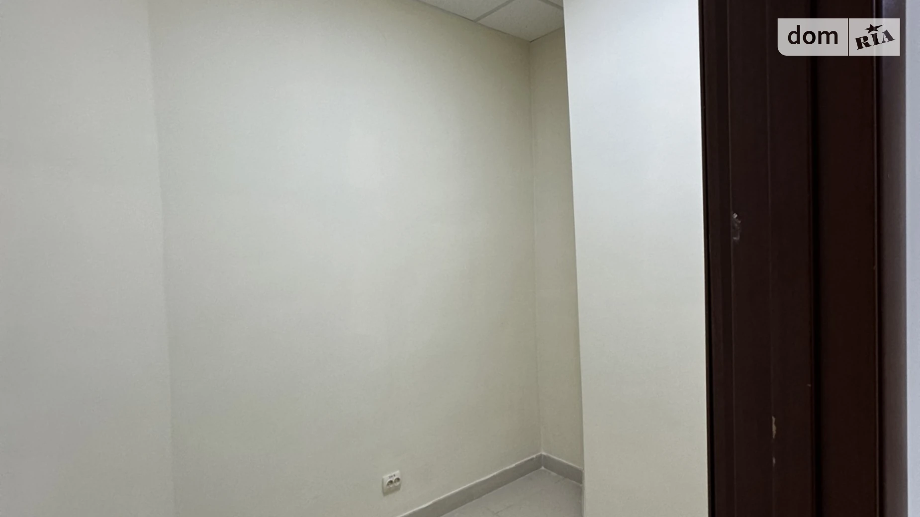 Сдается в аренду офис 20 кв. м в бизнес-центре, цена: 5000 грн - фото 2