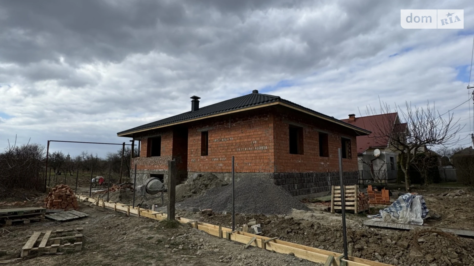 Продается одноэтажный дом 130 кв. м с бассейном, цена: 130000 $ - фото 3
