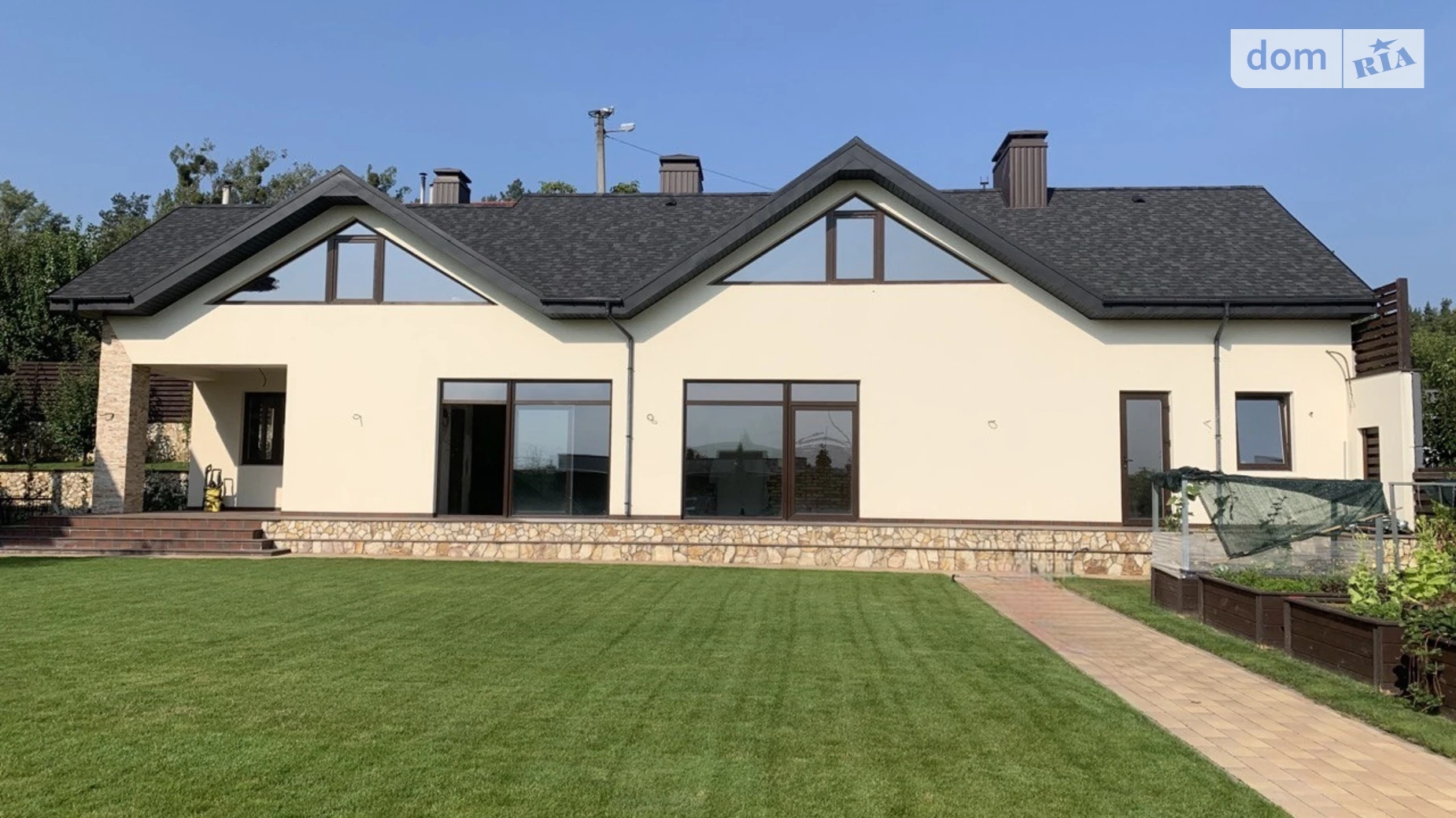 Продается дом на 2 этажа 228 кв. м с бассейном, цена: 295000 $ - фото 2