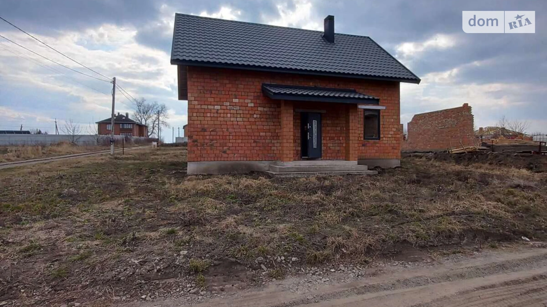 Продается дом на 2 этажа 120 кв. м с камином, цена: 65009 $ - фото 3