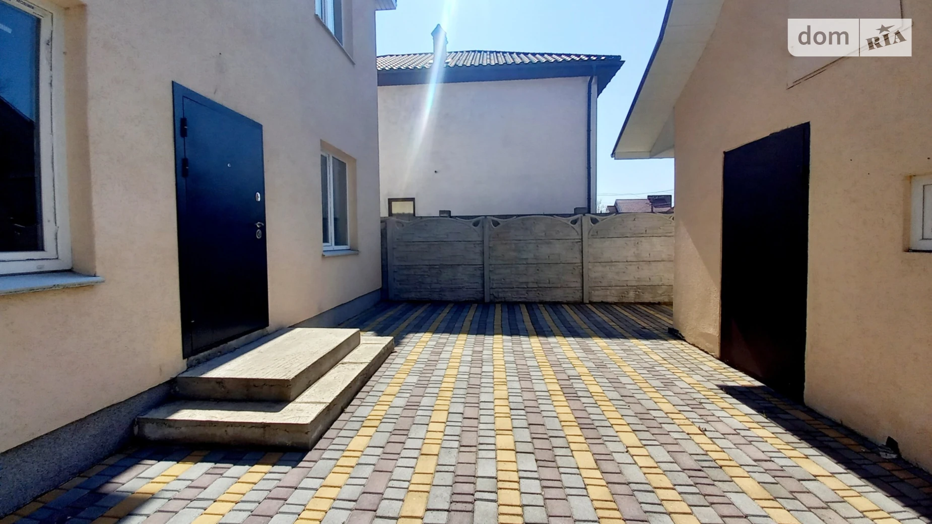 Продается дом на 2 этажа 140 кв. м с террасой, цена: 142000 $ - фото 2