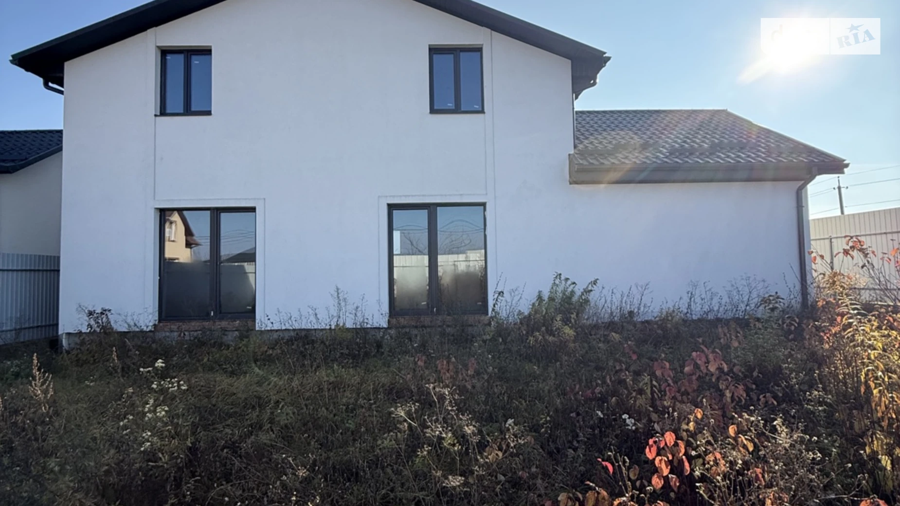 Продается дом на 2 этажа 200 кв. м с мансардой, цена: 100000 $ - фото 2