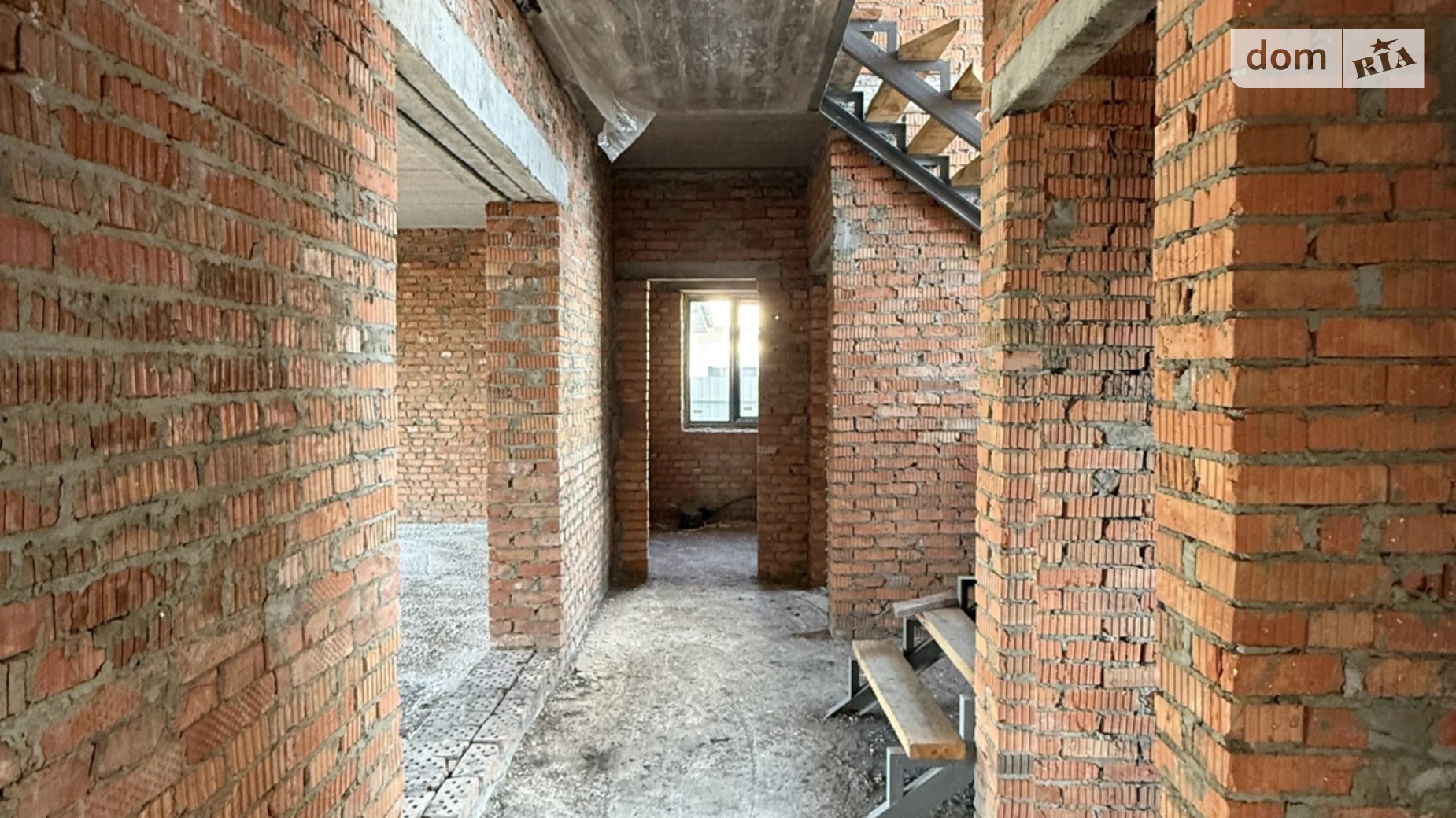 Продается дом на 2 этажа 200 кв. м с мансардой, цена: 100000 $ - фото 4