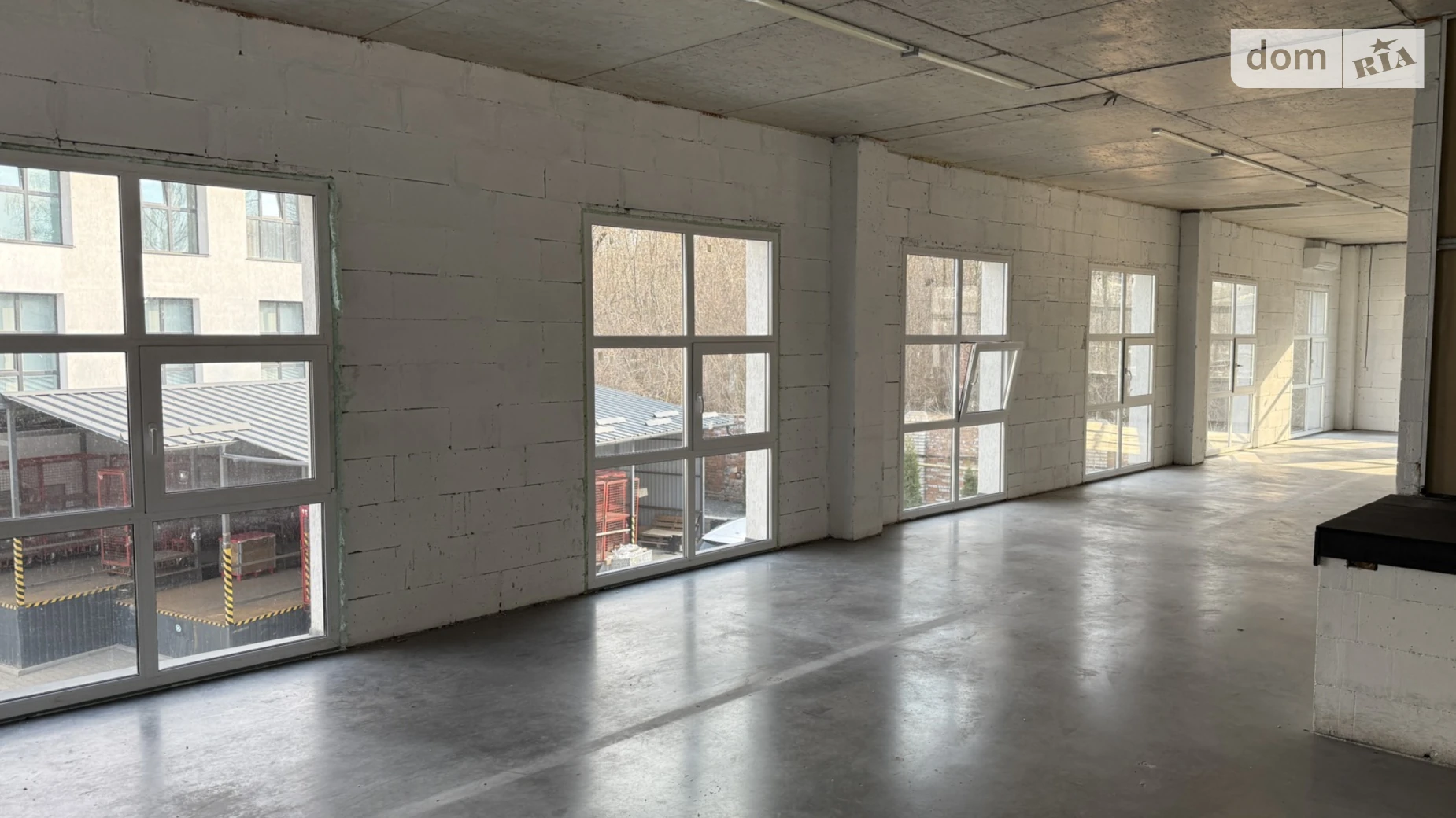 Сдается в аренду офис 194 кв. м в бизнес-центре, цена: 43650 грн - фото 2
