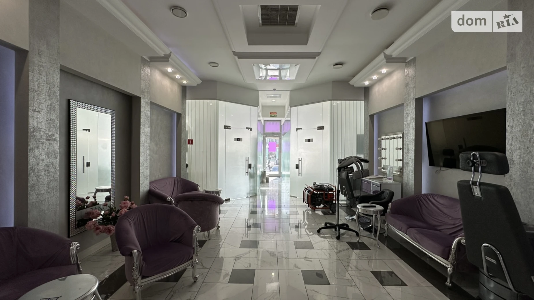 Продается помещения свободного назначения 200 кв. м в 25-этажном здании, цена: 700000 $ - фото 2