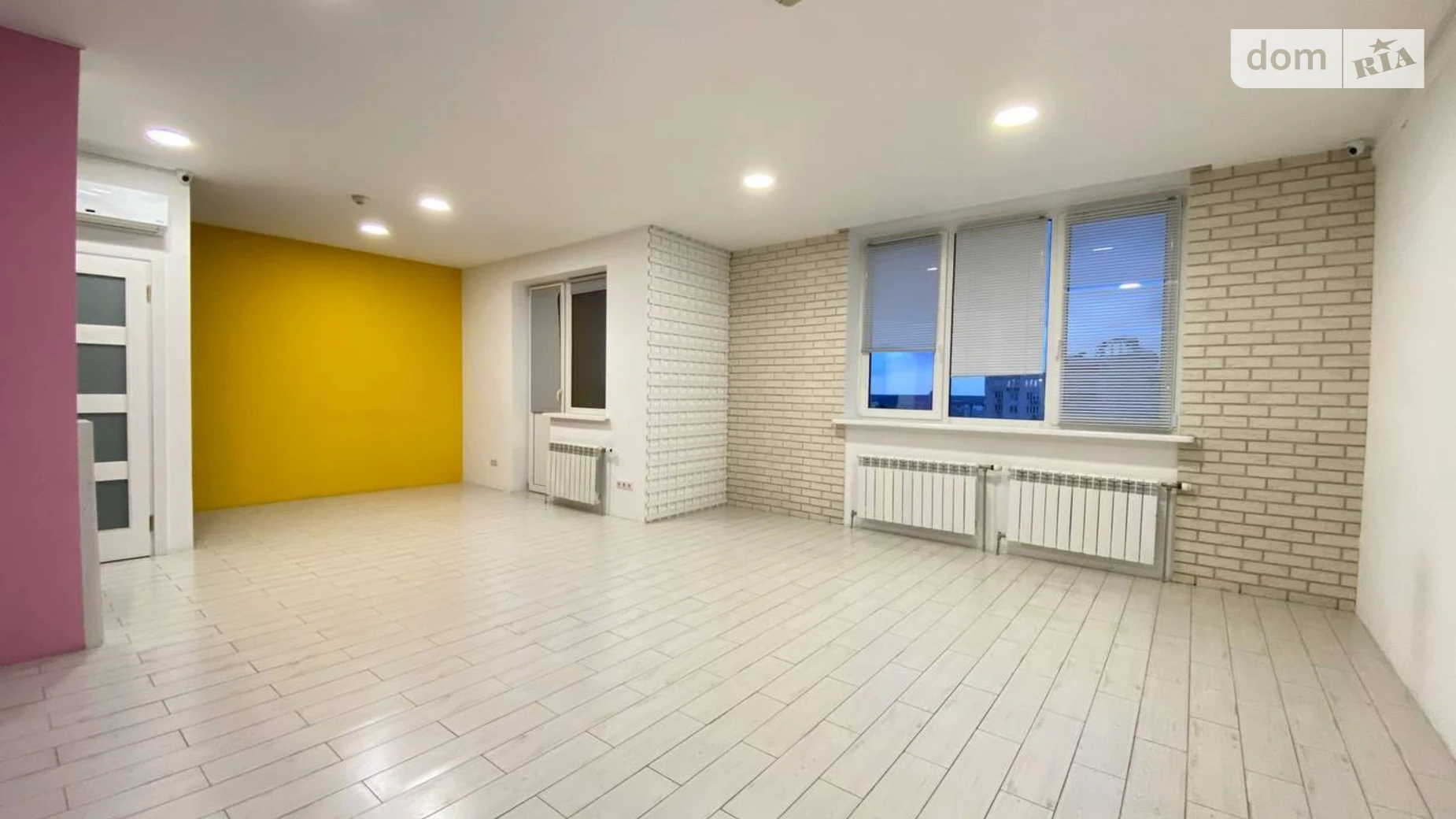Сдается в аренду офис 42 кв. м в бизнес-центре, цена: 14000 грн - фото 3