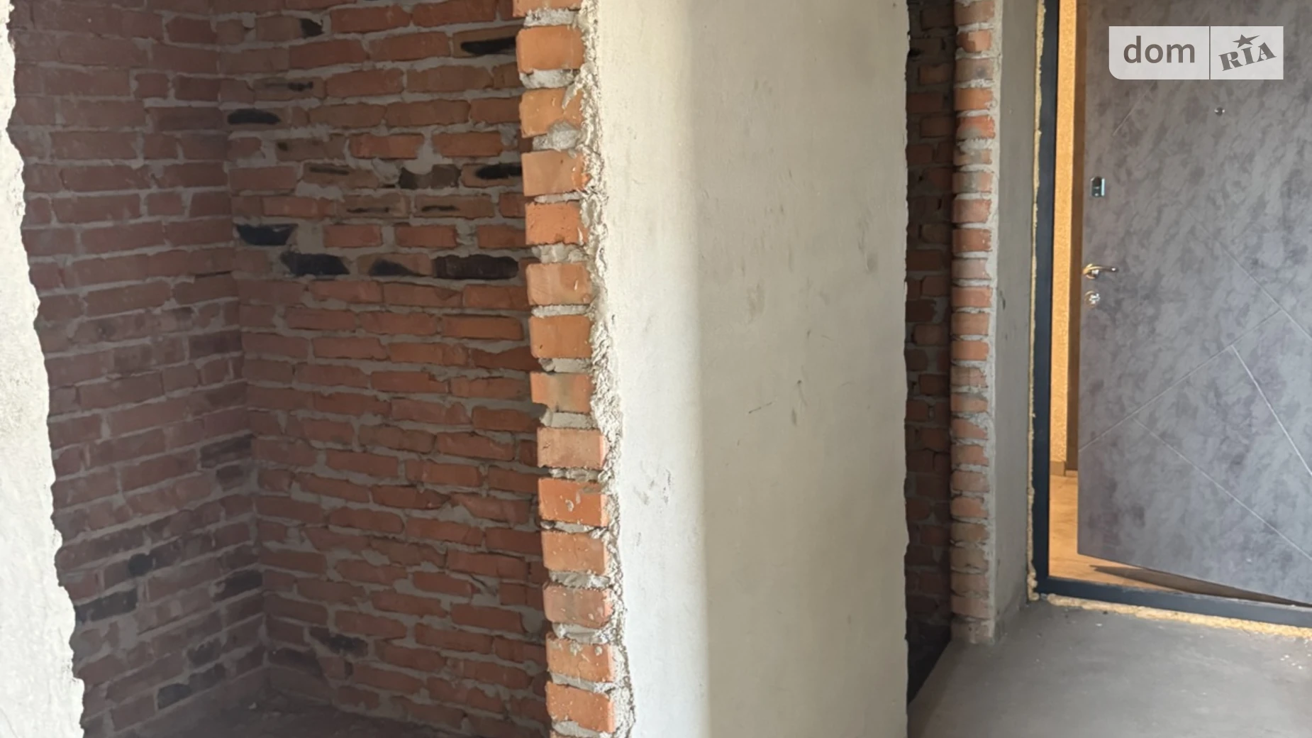 Продается 2-комнатная квартира 56 кв. м в Гостомеле, ул. Мирная, 3Е - фото 2
