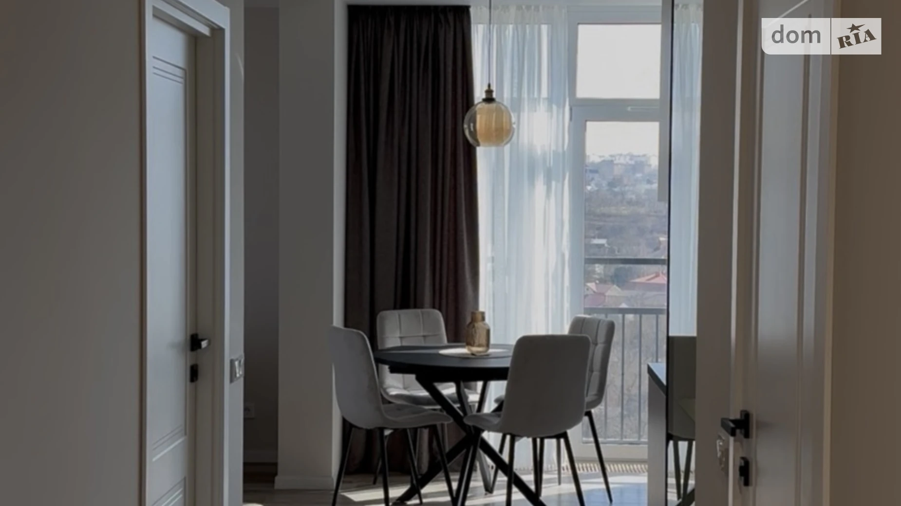 Продается 2-комнатная квартира 60.5 кв. м в, цена: 150000 $ - фото 2