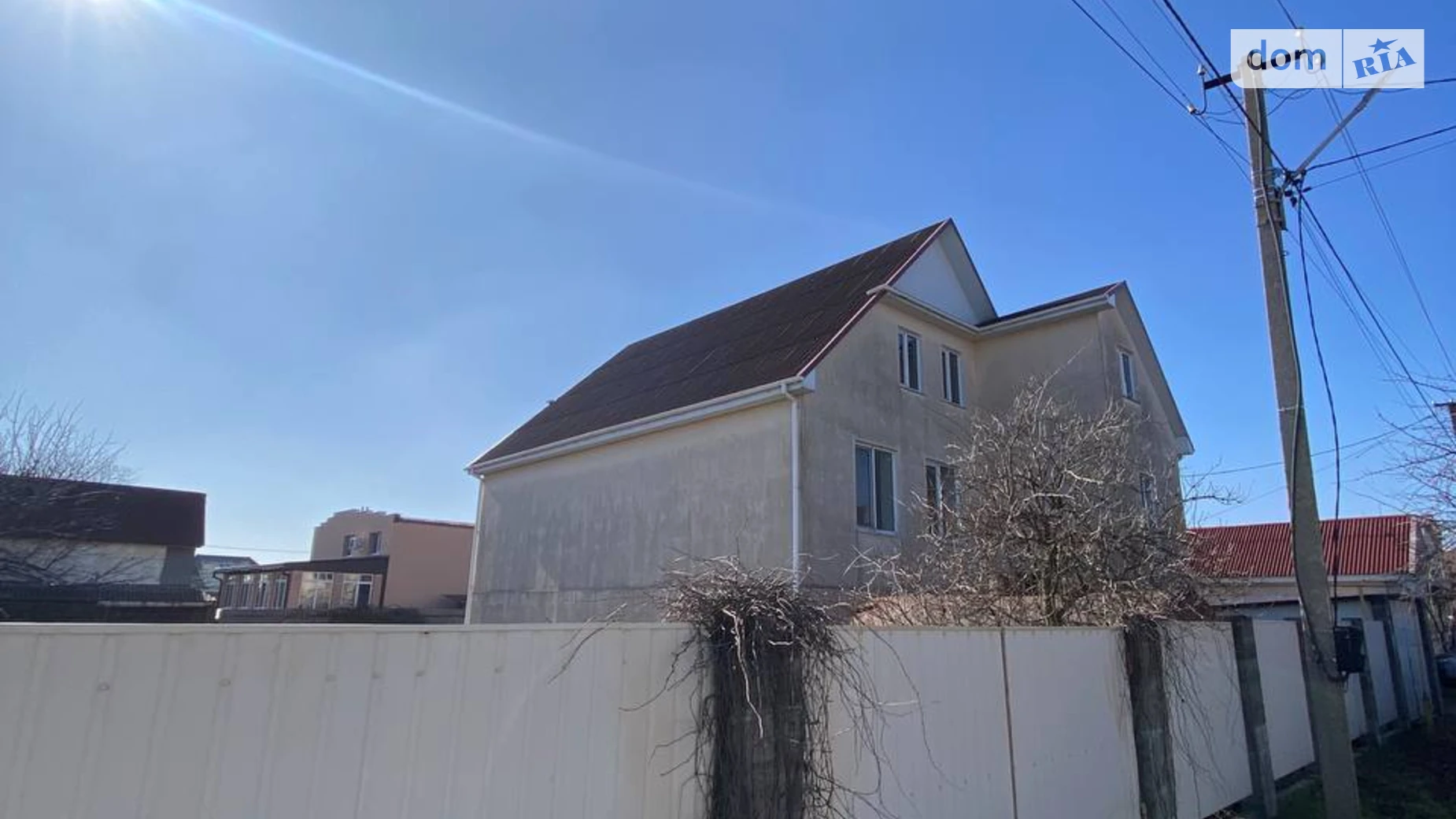 Продается дом на 2 этажа 228 кв. м с садом, цена: 125000 $ - фото 2