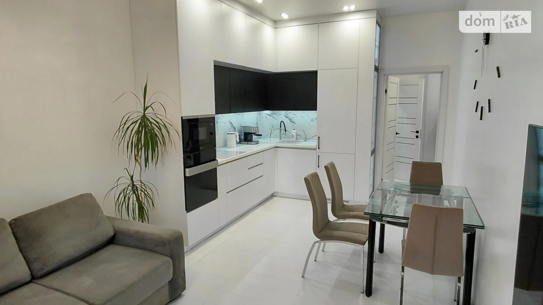 Продается 2-комнатная квартира 80 кв. м в Харькове, ул. Клочковская, 117 - фото 2