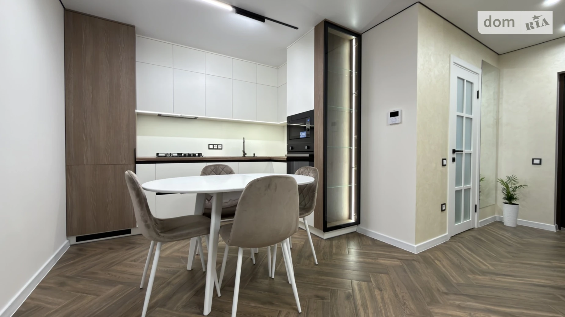 2-комнатная квартира 57 кв. м в Тернополе, ул. Смакулы, 2/2 - фото 2