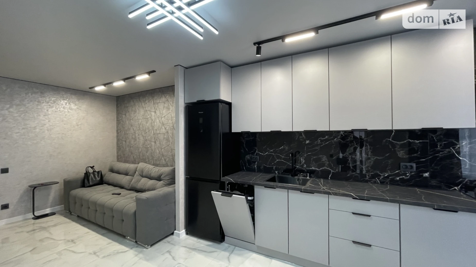 1-комнатная квартира 50 кв. м в Тернополе, ул. Смакулы - фото 4