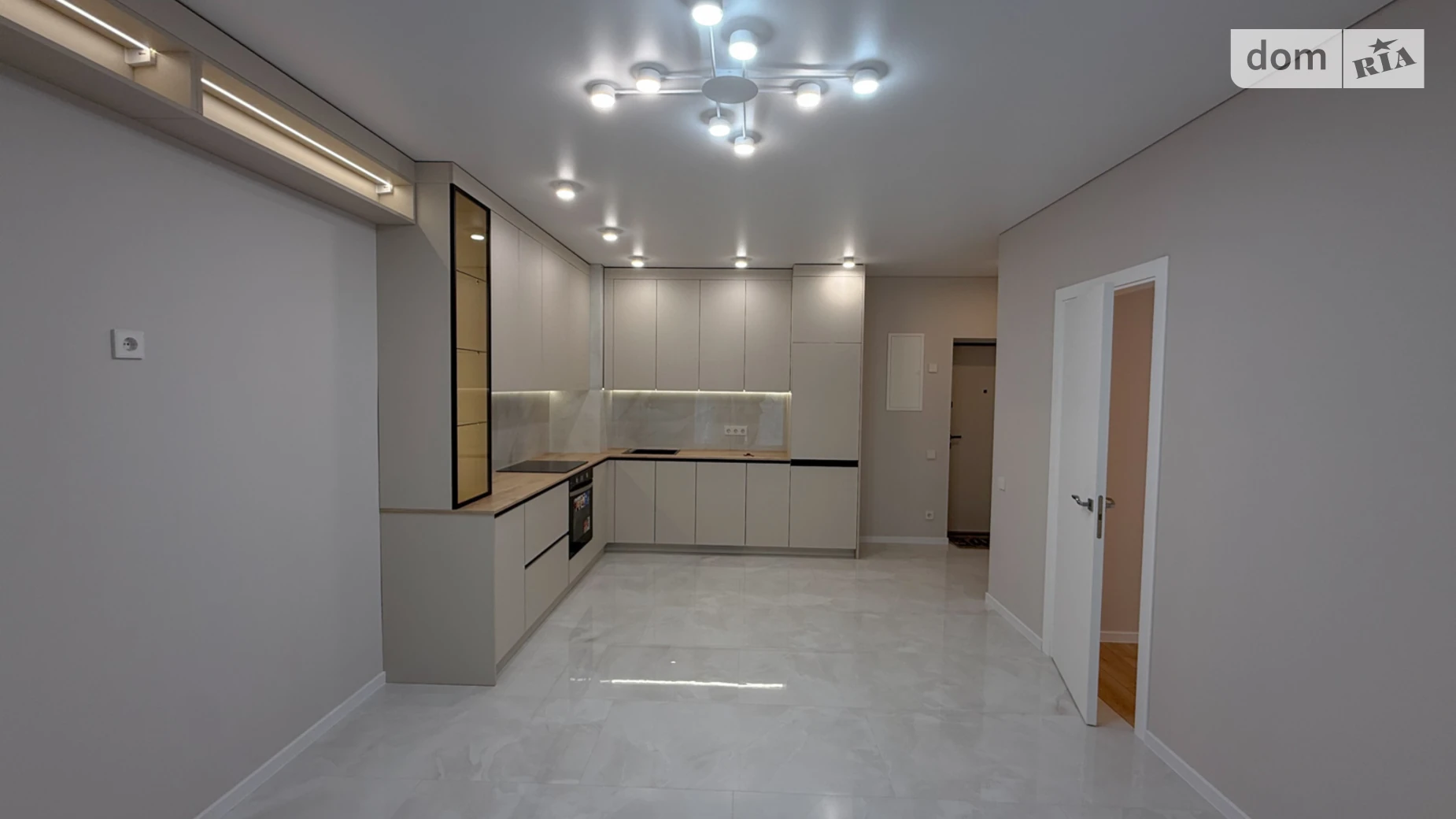 Продается 1-комнатная квартира 45.7 кв. м в Ровно, ул. Единства(Чебишева), 7 - фото 2