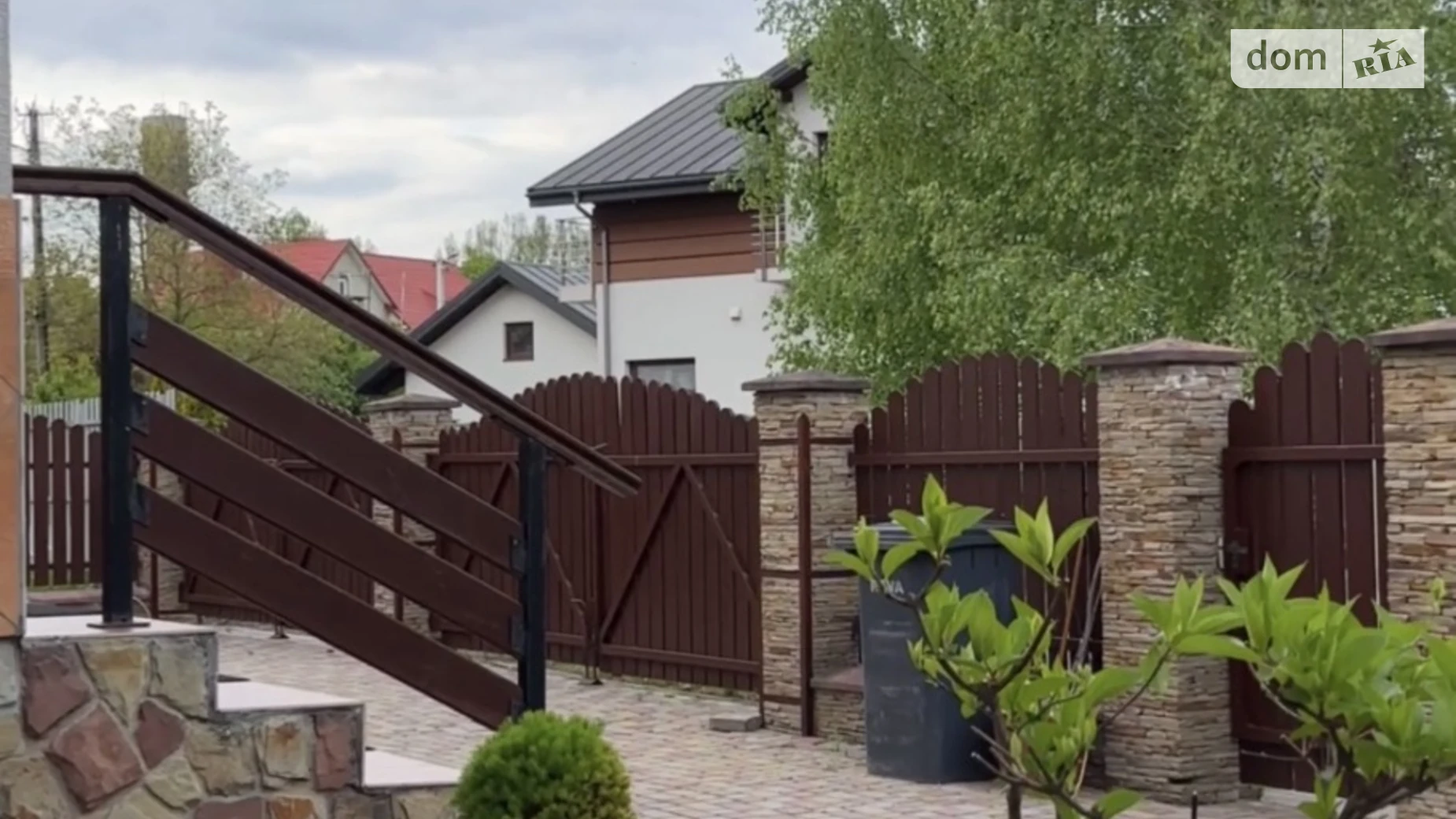 Продается дом на 3 этажа 366.7 кв. м с беседкой, цена: 360000 $ - фото 3