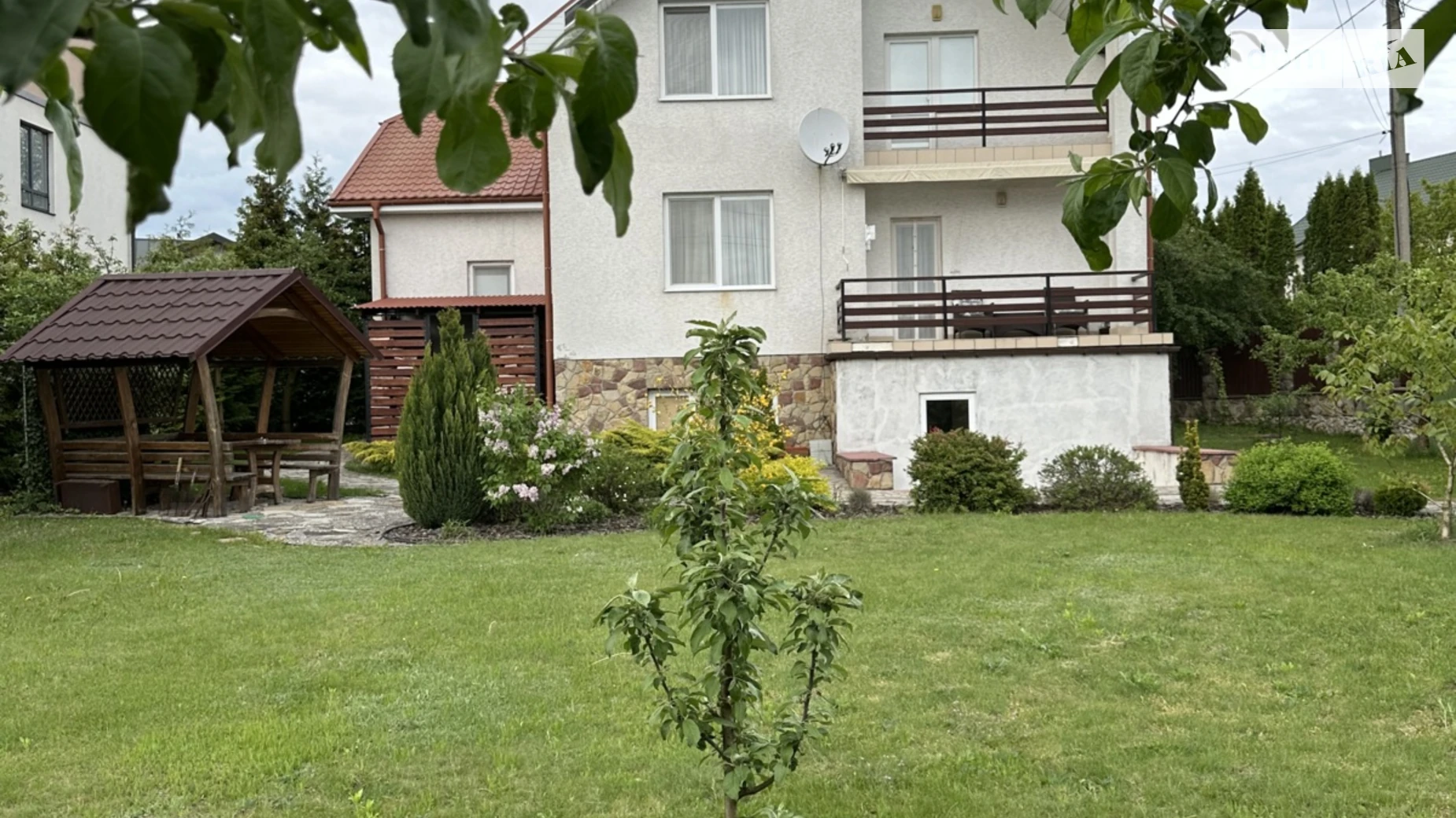Продается дом на 3 этажа 366.7 кв. м с беседкой, цена: 360000 $ - фото 5