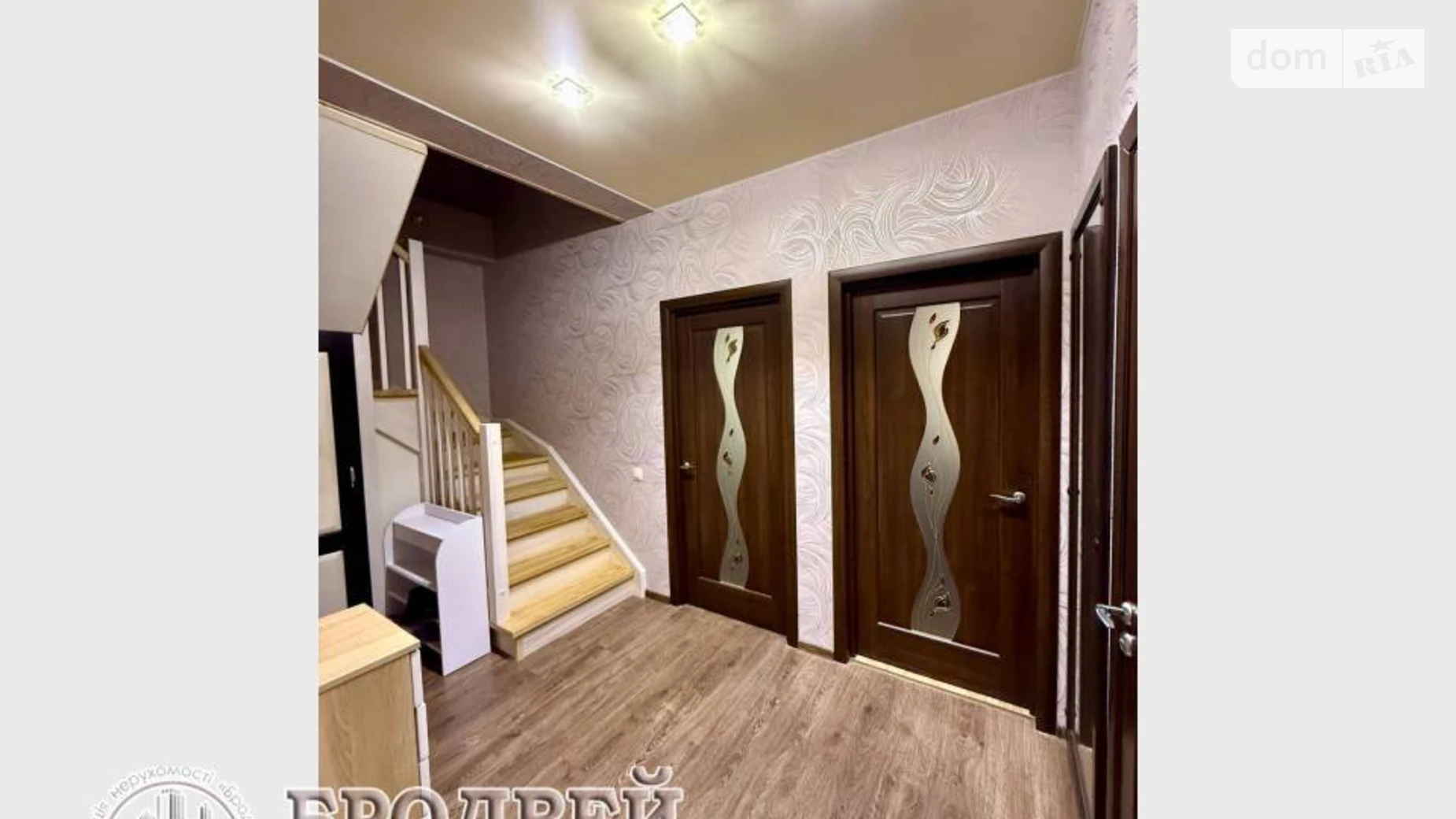 Продается 3-комнатная квартира 88.5 кв. м в Чернигове, ул. Независимости, 15 - фото 2