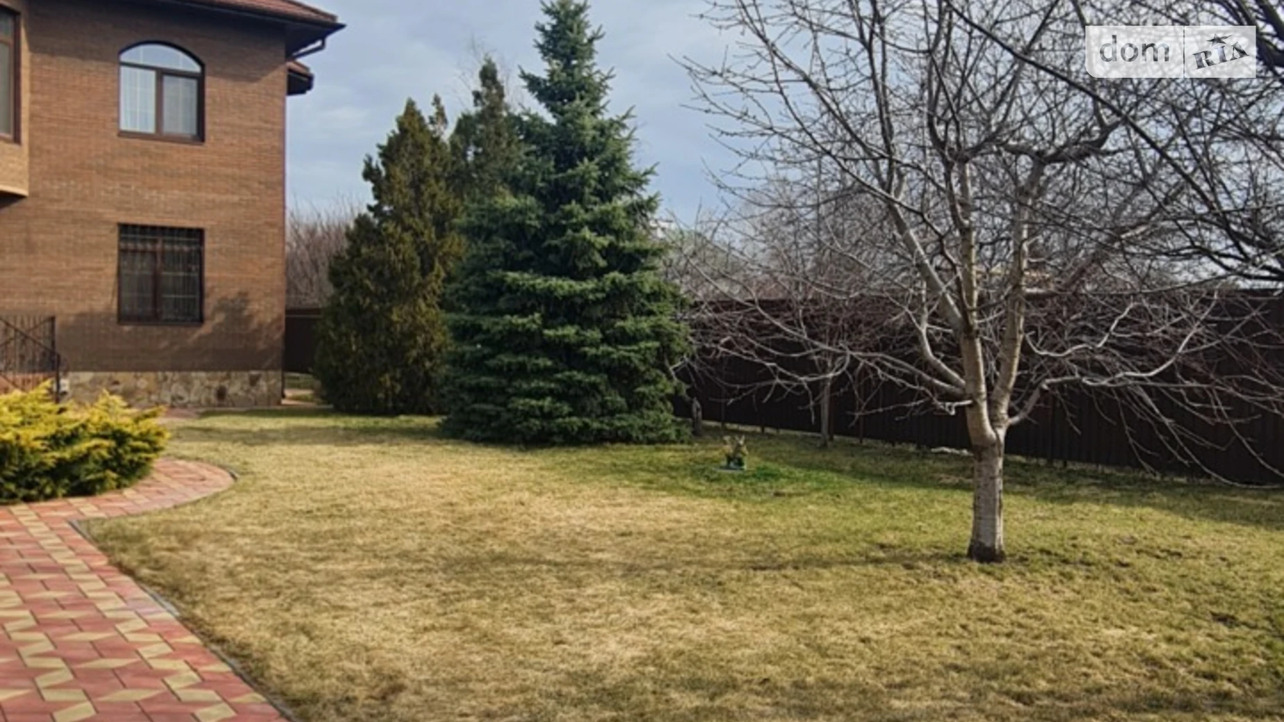 Продается дом на 3 этажа 310.3 кв. м с беседкой, цена: 300000 $ - фото 2