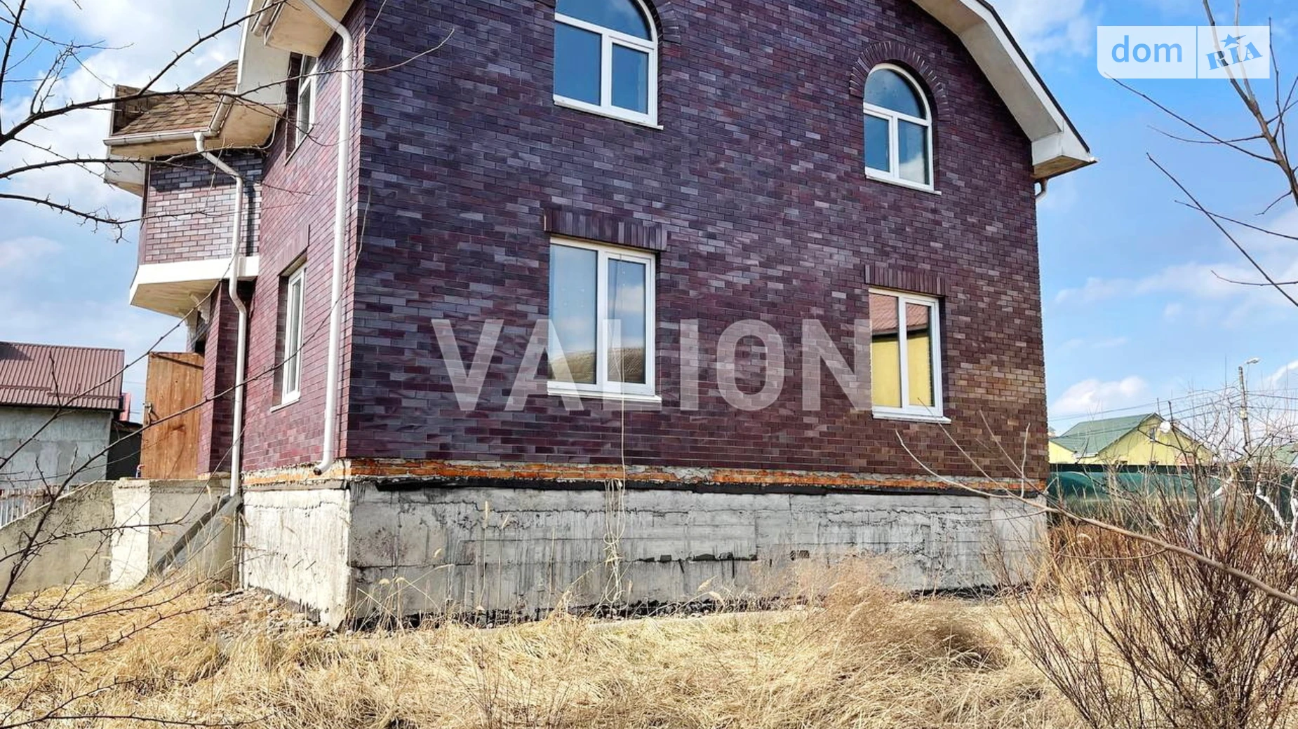 Продается дом на 2 этажа 226.6 кв. м с гаражом, цена: 131000 $ - фото 2