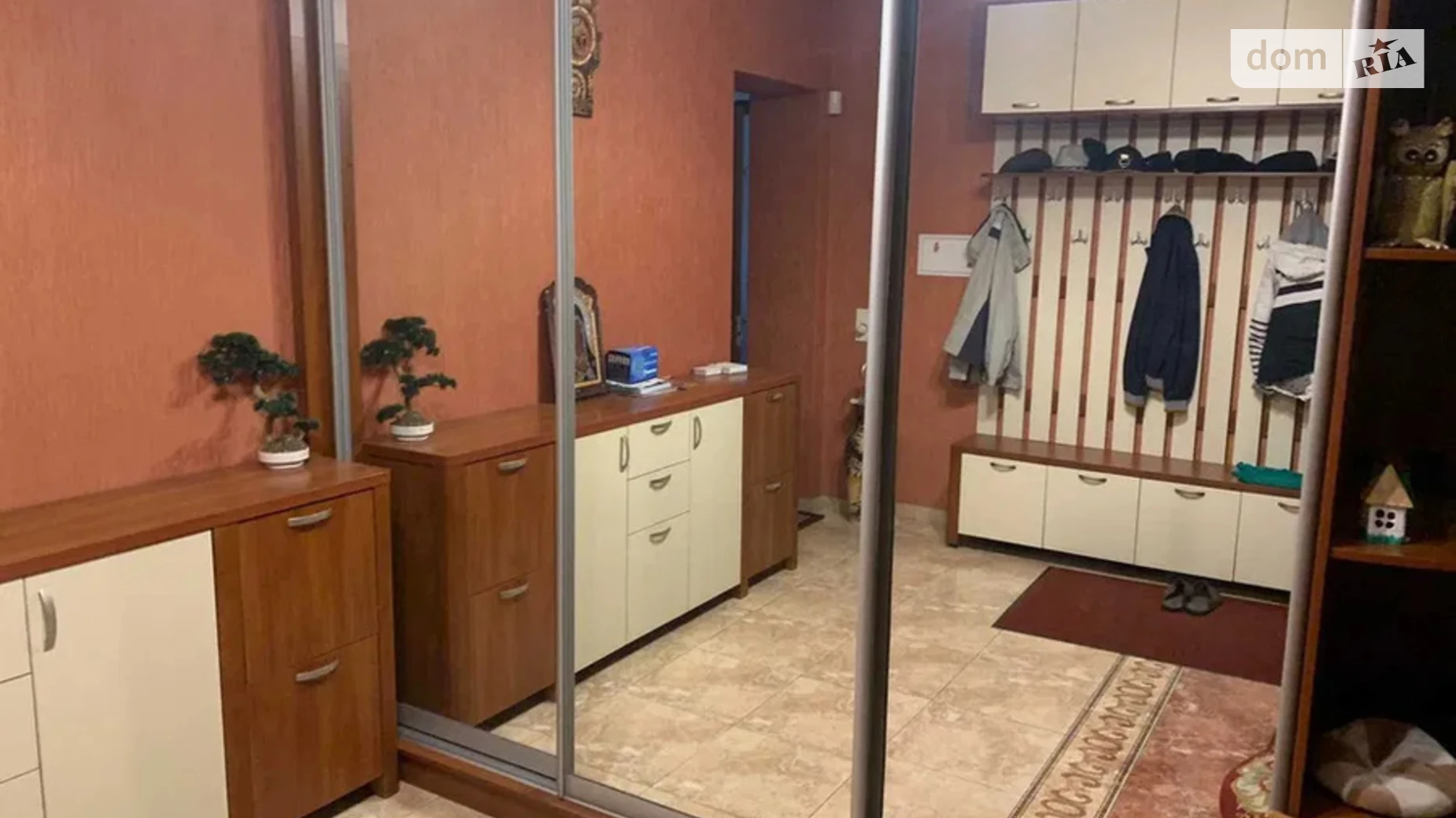 Продается дом на 3 этажа 250 кв. м с подвалом, цена: 550000 $ - фото 4