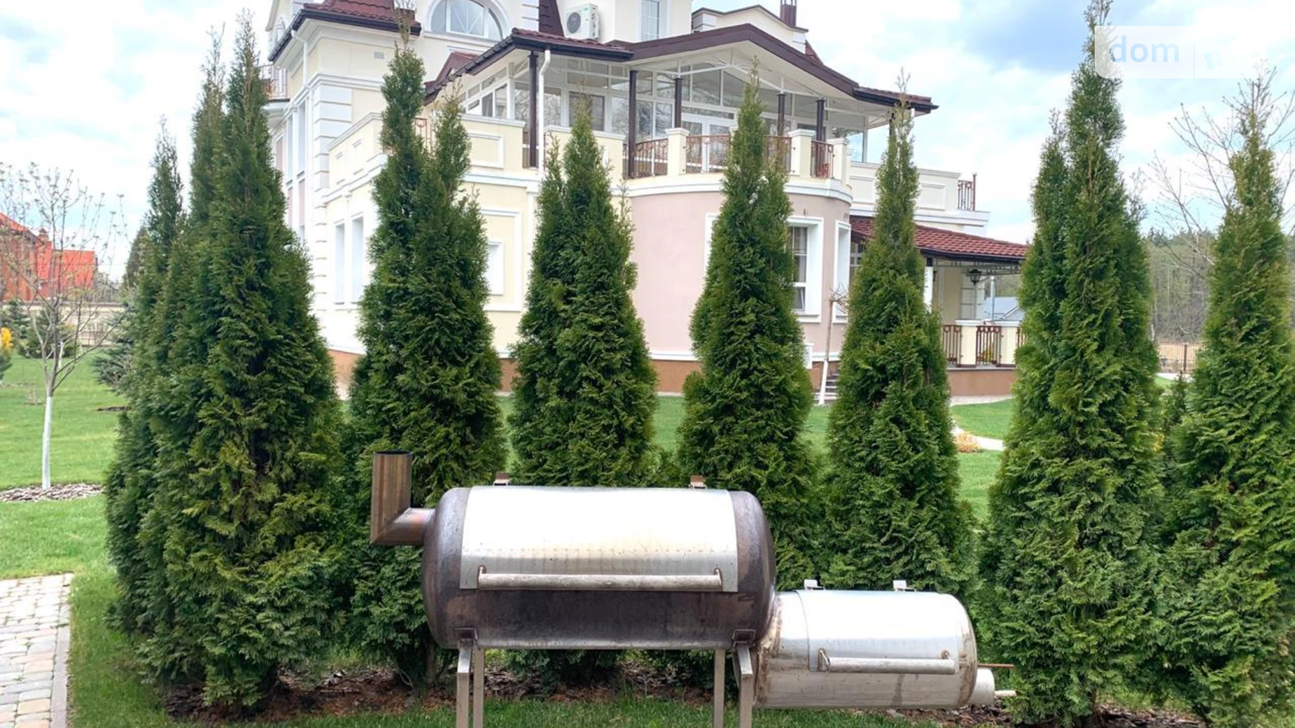 Сдается в аренду дом на 3 этажа 750 кв. м с садом, цена: 5000 € - фото 4