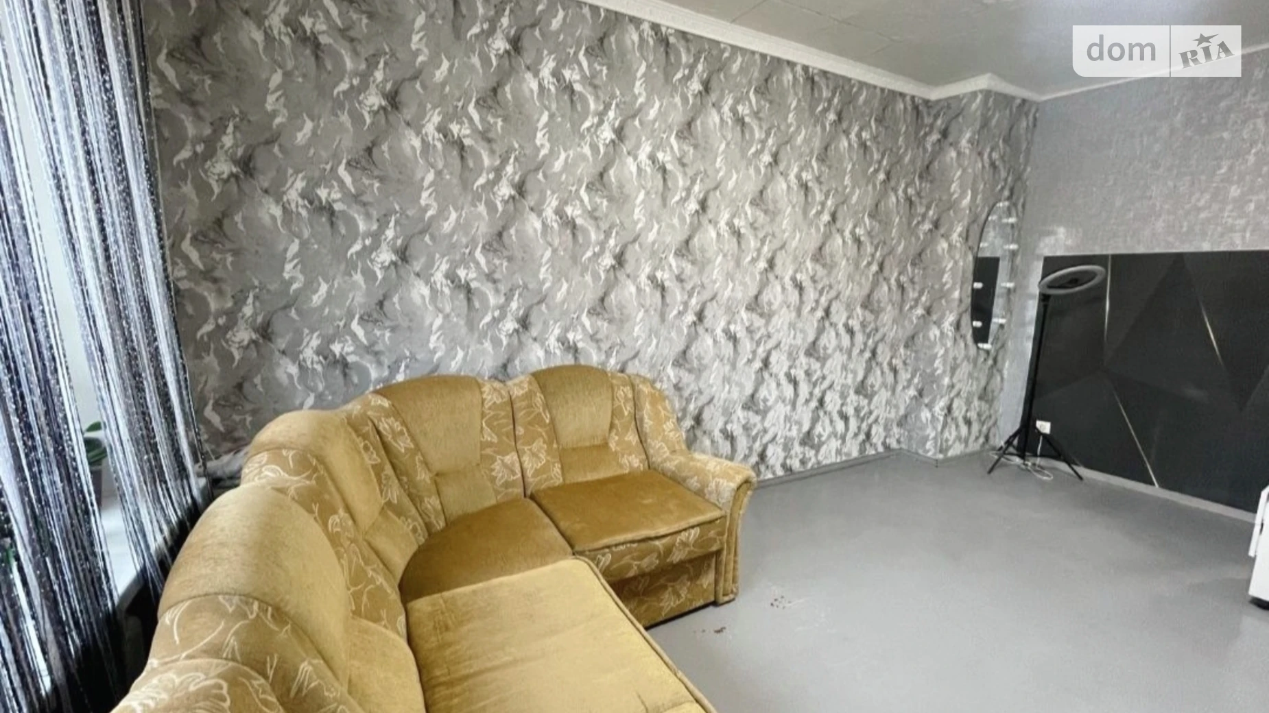 Продается 3-комнатная квартира 63.65 кв. м в Озерном, ул. Авиационная, 5 - фото 2