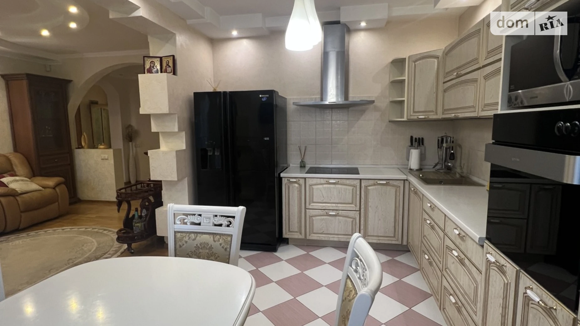 Продается 4-комнатная квартира 120 кв. м в Киеве, ул. Волынская, 10 - фото 2