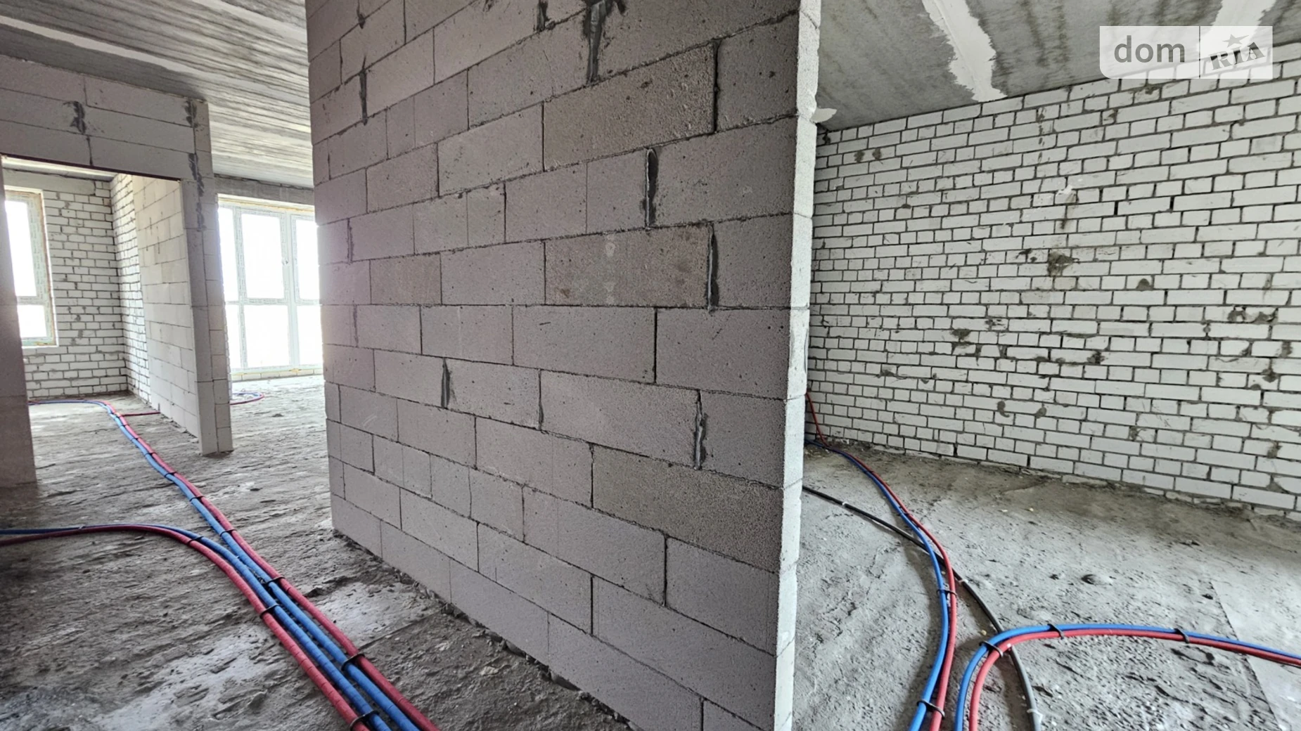 Продается 2-комнатная квартира 87 кв. м в Черкассах, цена: 69900 $ - фото 2