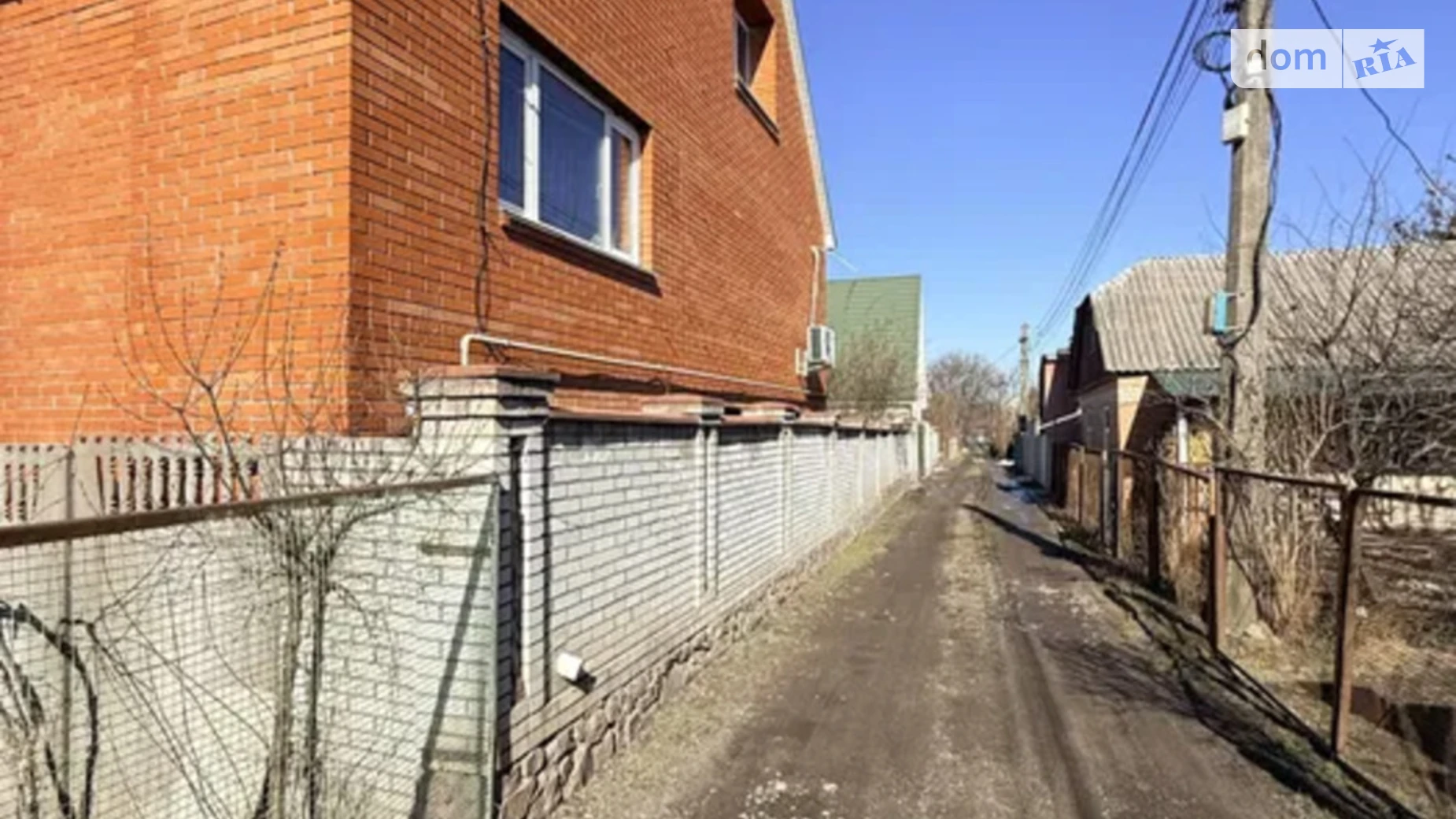Продается дом на 3 этажа 180 кв. м с мебелью, цена: 170000 $ - фото 2