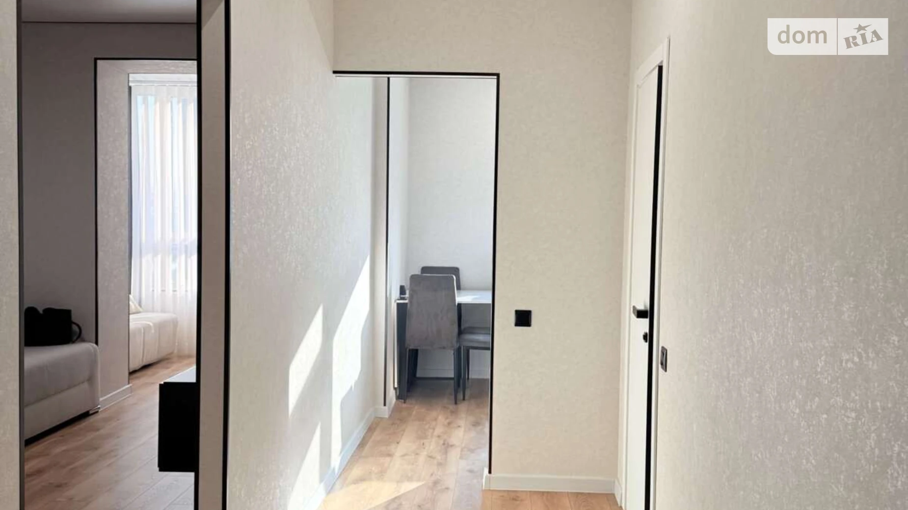 Продается 1-комнатная квартира 43.3 кв. м в, цена: 69500 $ - фото 2