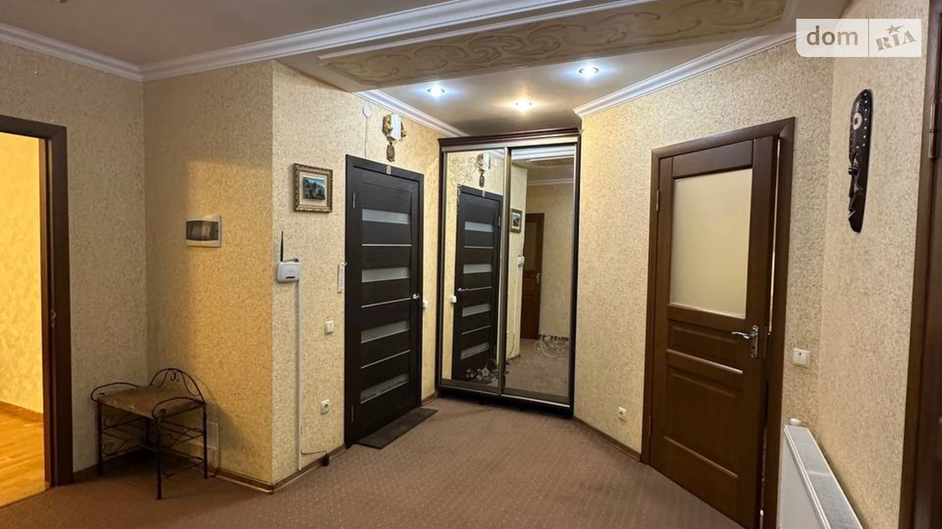 Сдается в аренду 3-комнатная квартира 90 кв. м в Ивано-Франковске, ул. Симоненко Василия, 45 - фото 2