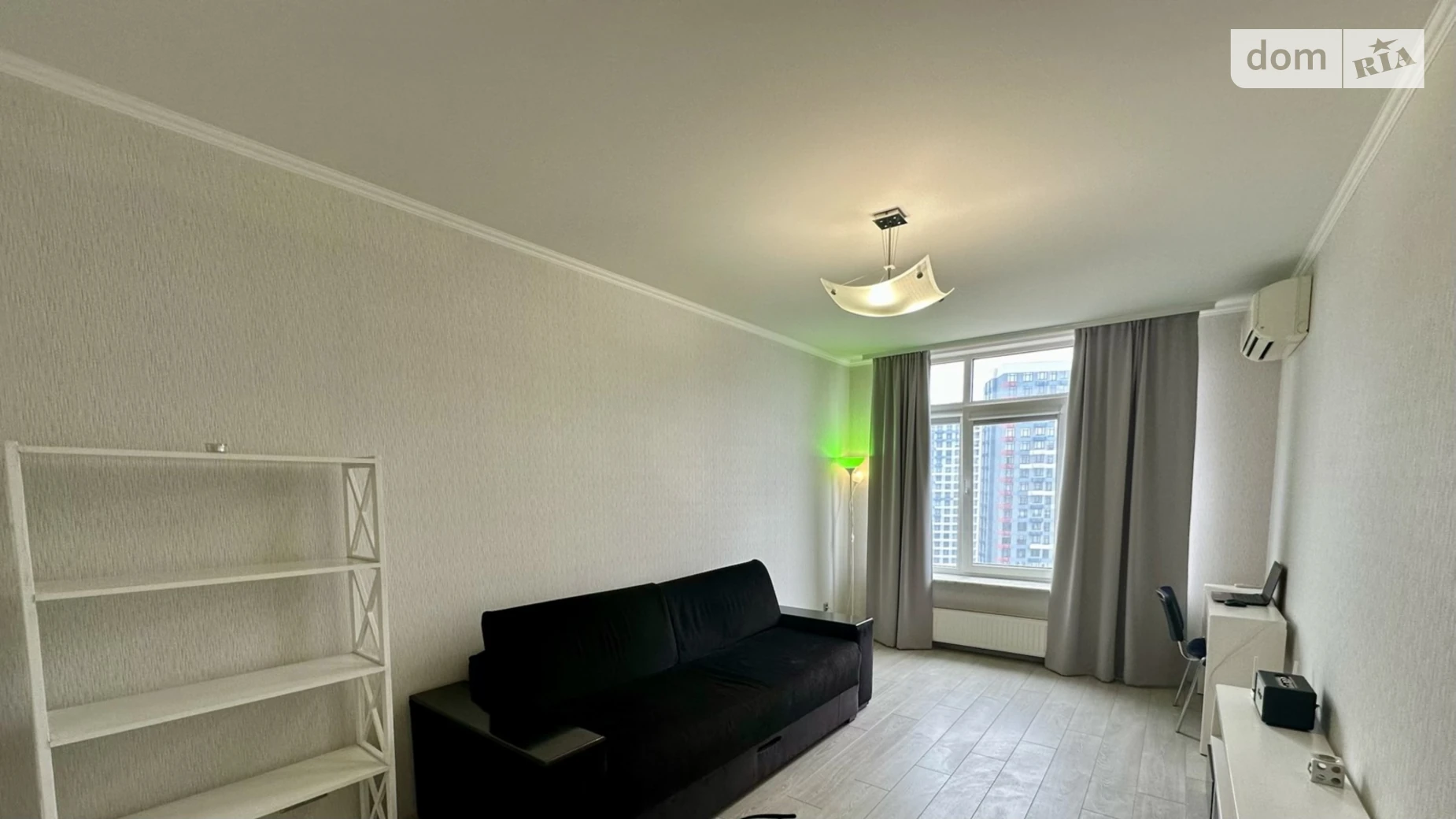 Продается 1-комнатная квартира 40 кв. м в Киеве, ул. Ованеса Туманяна, 3 - фото 2