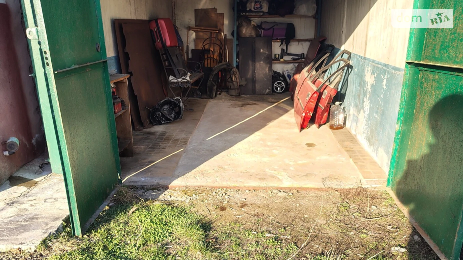 Продается место в гаражном кооперативе под легковое авто на 24 кв. м, цена: 2500 $ - фото 2