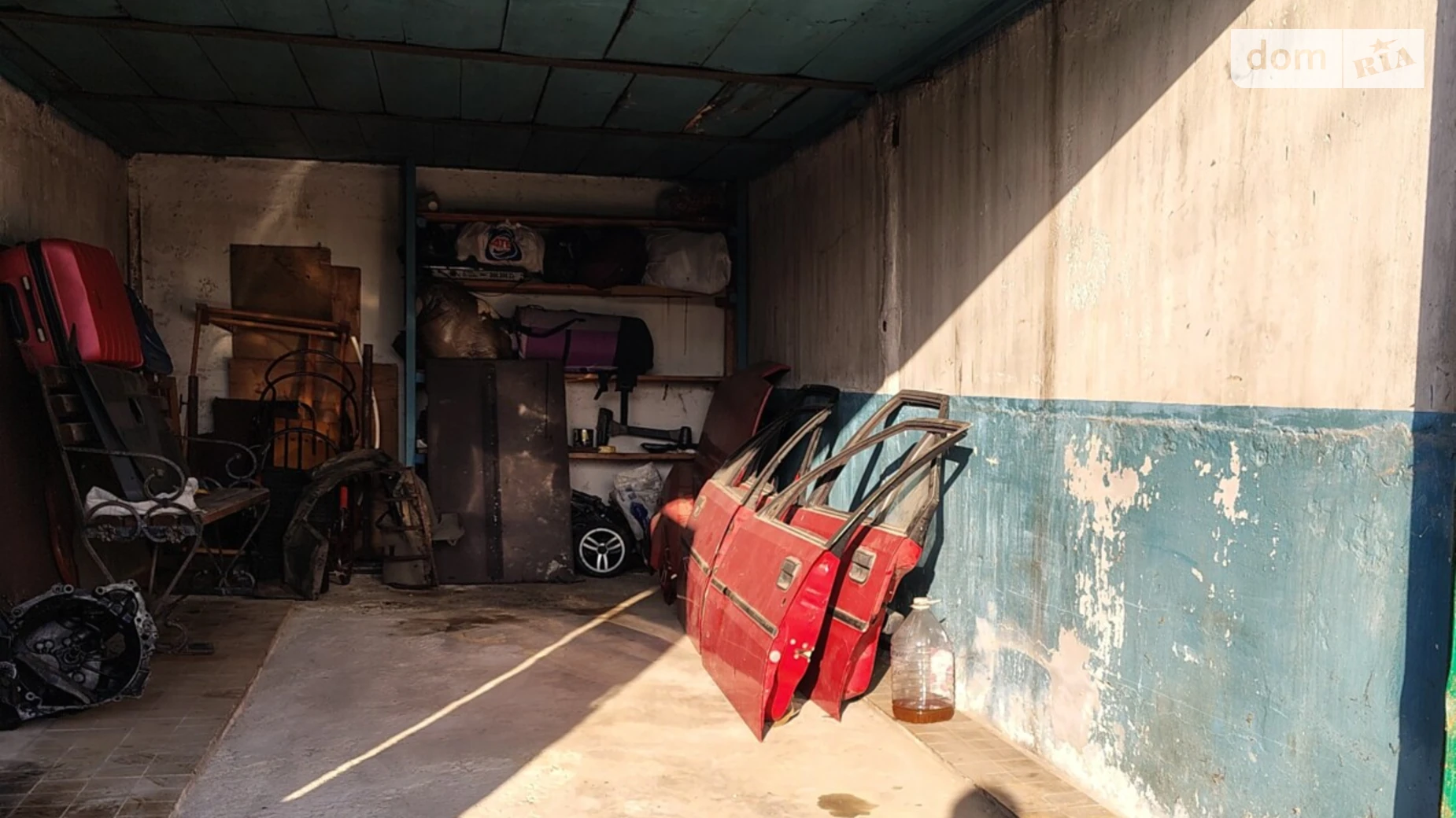 Продается место в гаражном кооперативе под легковое авто на 24 кв. м, цена: 2500 $ - фото 3