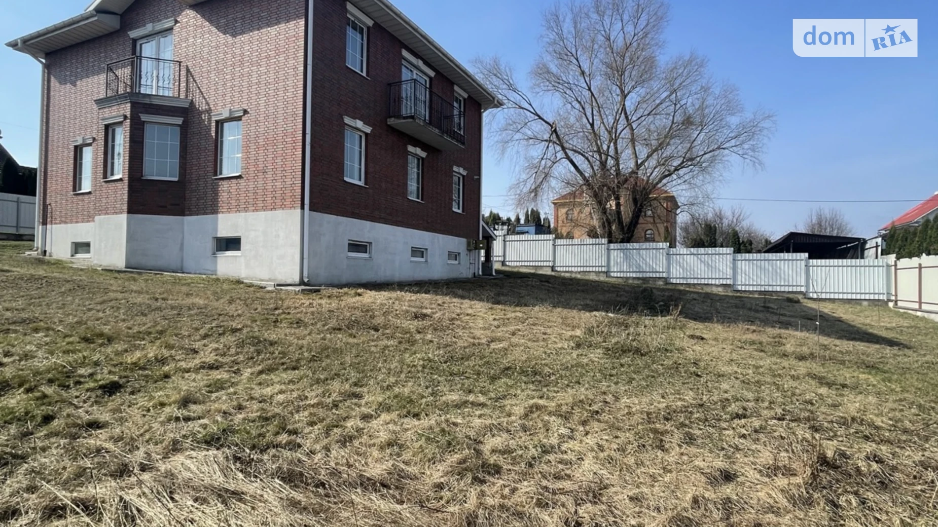 Продается дом на 2 этажа 200 кв. м с бассейном, цена: 250000 $ - фото 3