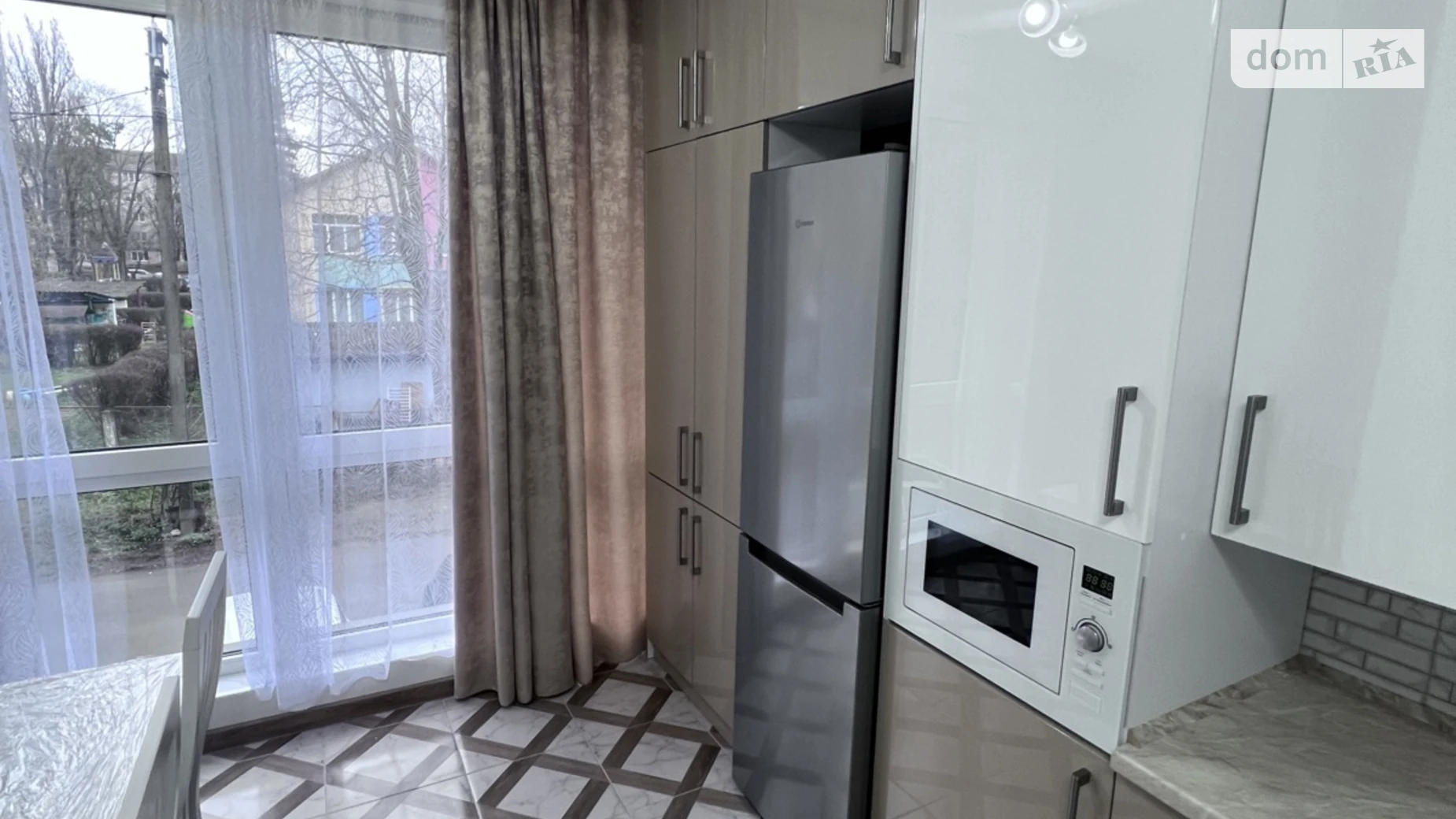 Сдается в аренду 2-комнатная квартира 62 кв. м в Черновцах, просп. Независимости, 121Б - фото 5