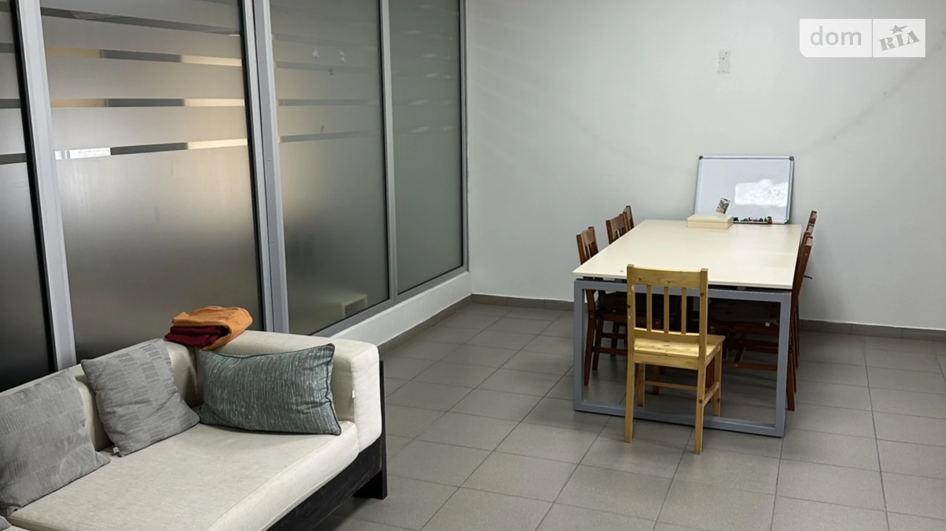 Сдается в аренду офис 160 кв. м в бизнес-центре, цена: 1600 $ - фото 5