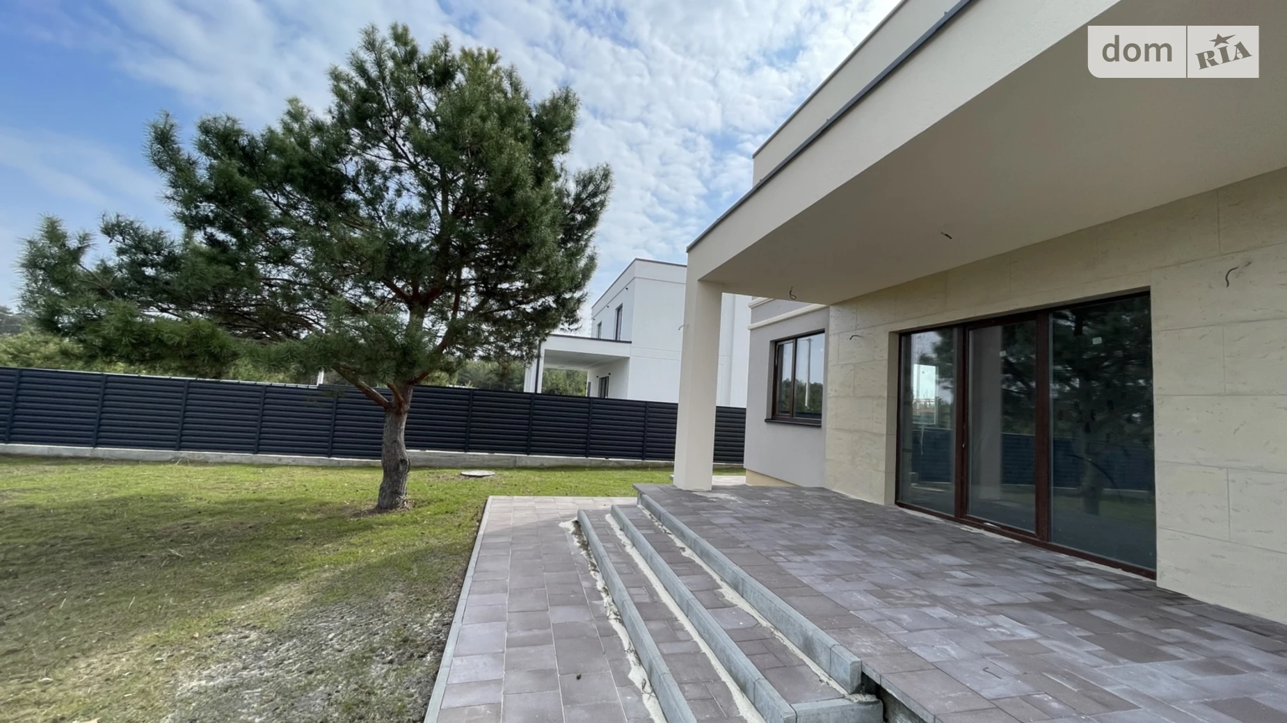 Продается дом на 2 этажа 150 кв. м с бассейном, цена: 126000 $ - фото 3