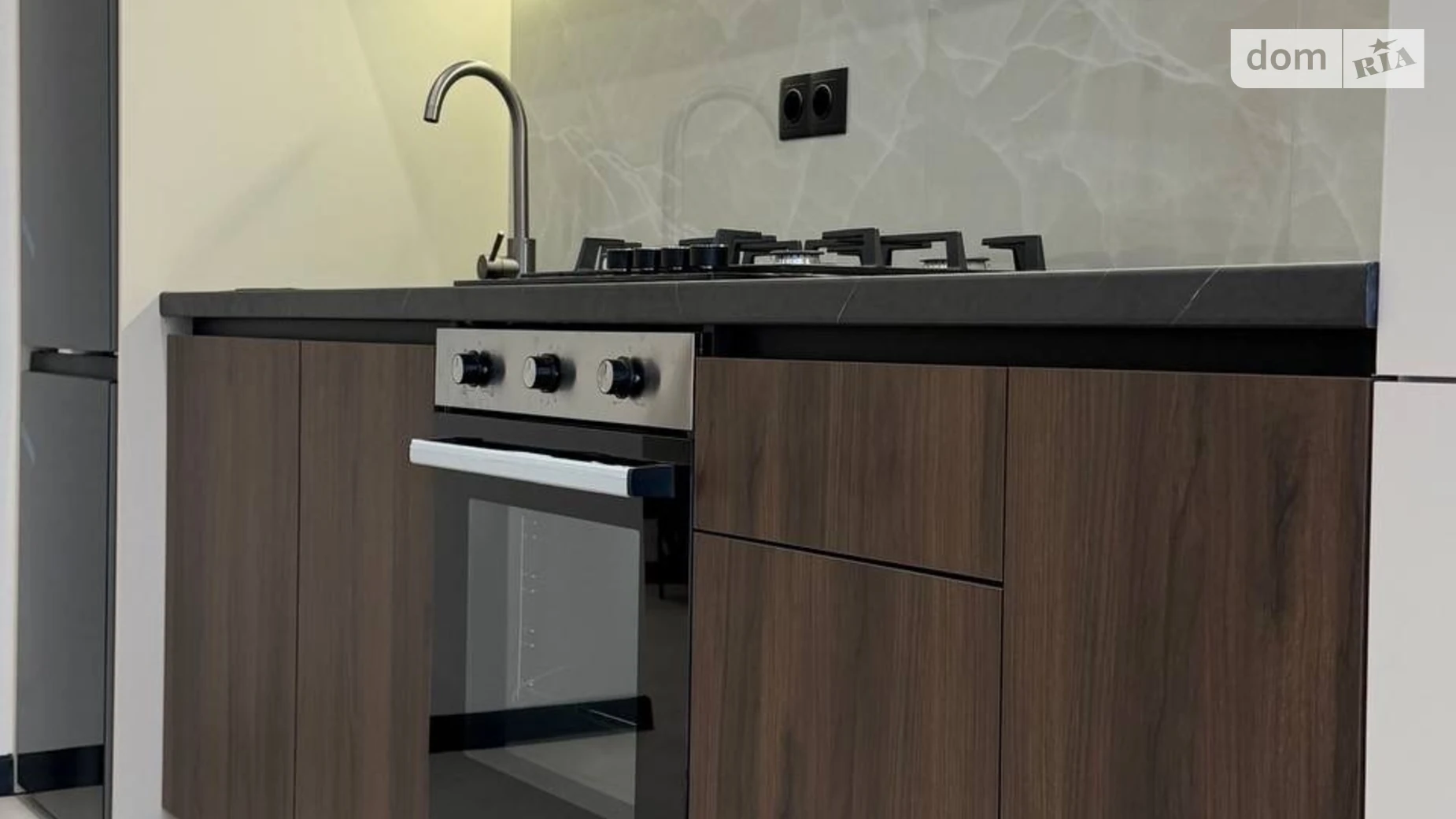 Продается 1-комнатная квартира 42 кв. м в, цена: 72000 $ - фото 2