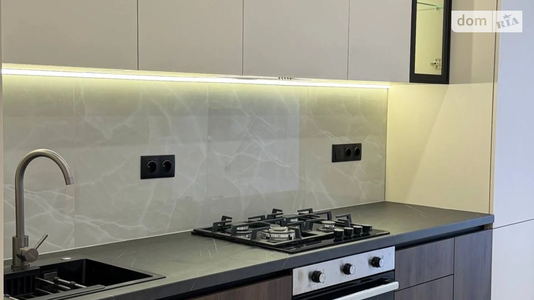 Продается 1-комнатная квартира 42 кв. м в, цена: 72000 $ - фото 3