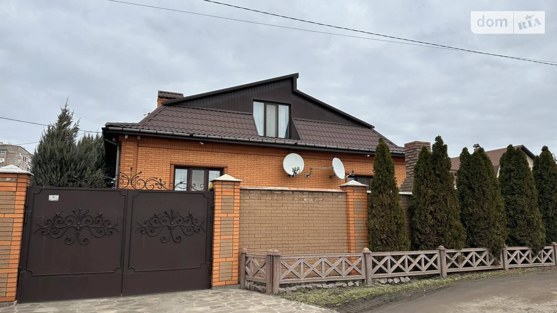 Продается дом на 2 этажа 202.9 кв. м с баней/сауной, цена: 165000 $ - фото 2