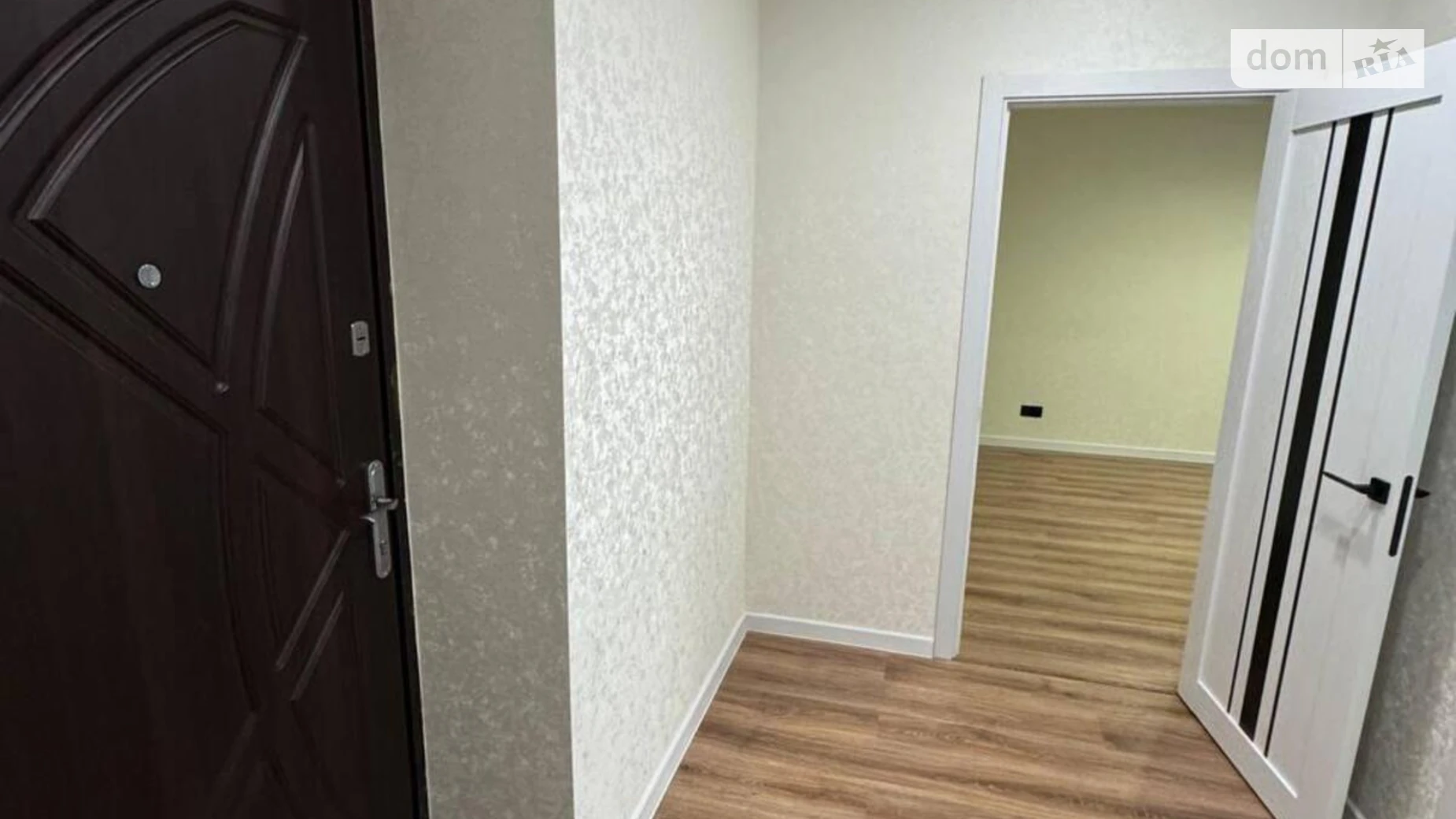 Продается 2-комнатная квартира 66.8 кв. м в Хмельницком, ул. Кармелюка, 3/3 - фото 3