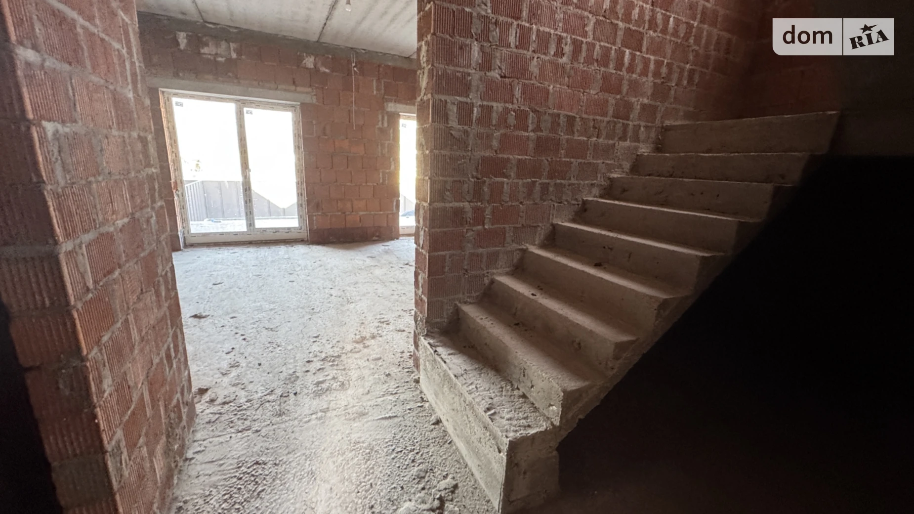 Продается дом на 2 этажа 105 кв. м с камином, цена: 115000 $ - фото 5