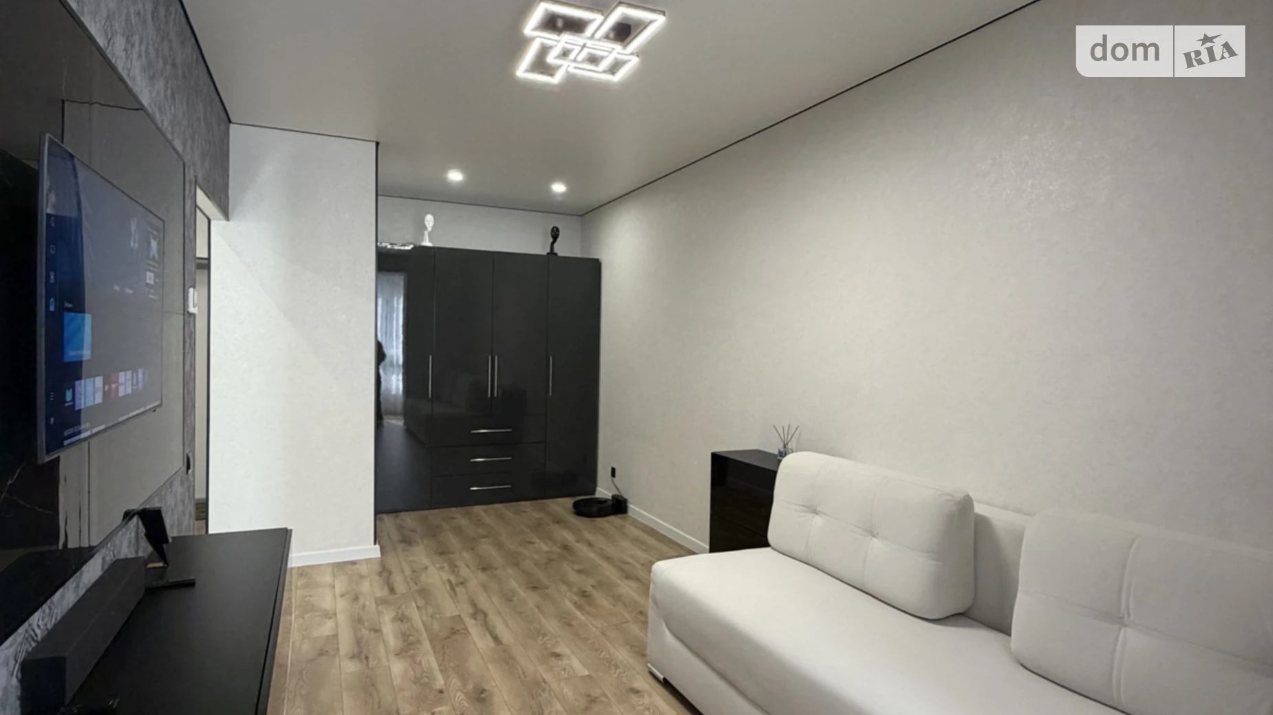 Продается 1-комнатная квартира 43.3 кв. м в, цена: 71500 $ - фото 3