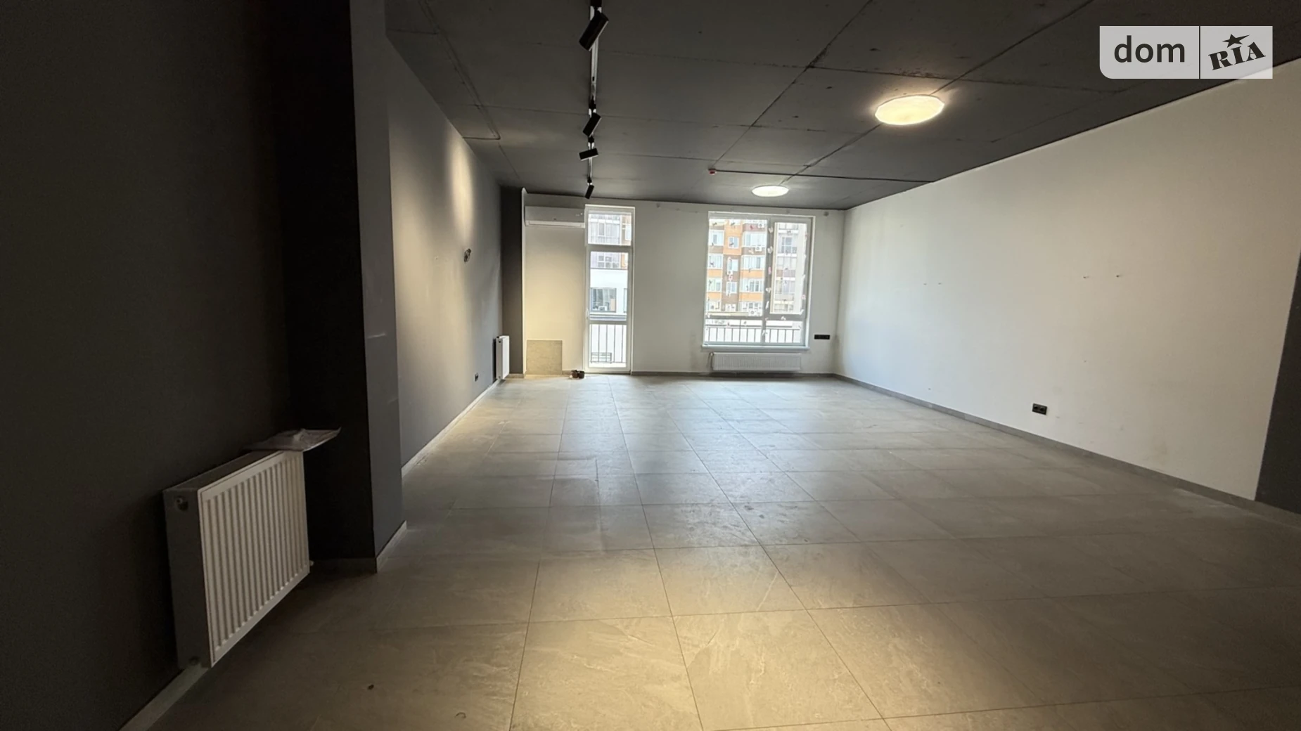 Здається в оренду офіс 57.3 кв. м в бізнес-центрі, цена: 600 $ - фото 2