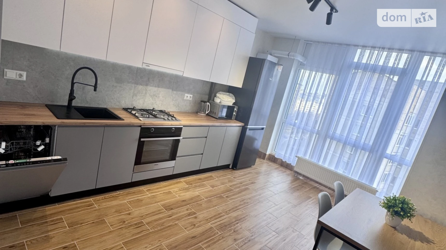 Сдается в аренду 1-комнатная квартира 46.5 кв. м в Ивано-Франковске, ул. Загвиздянська, 6 - фото 3